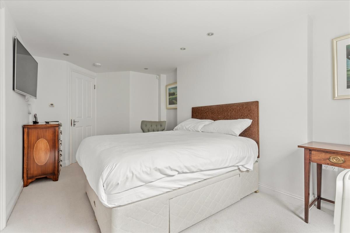 Property Image 814f5925-3db9-4ba3-9032-cd8848cbfdab