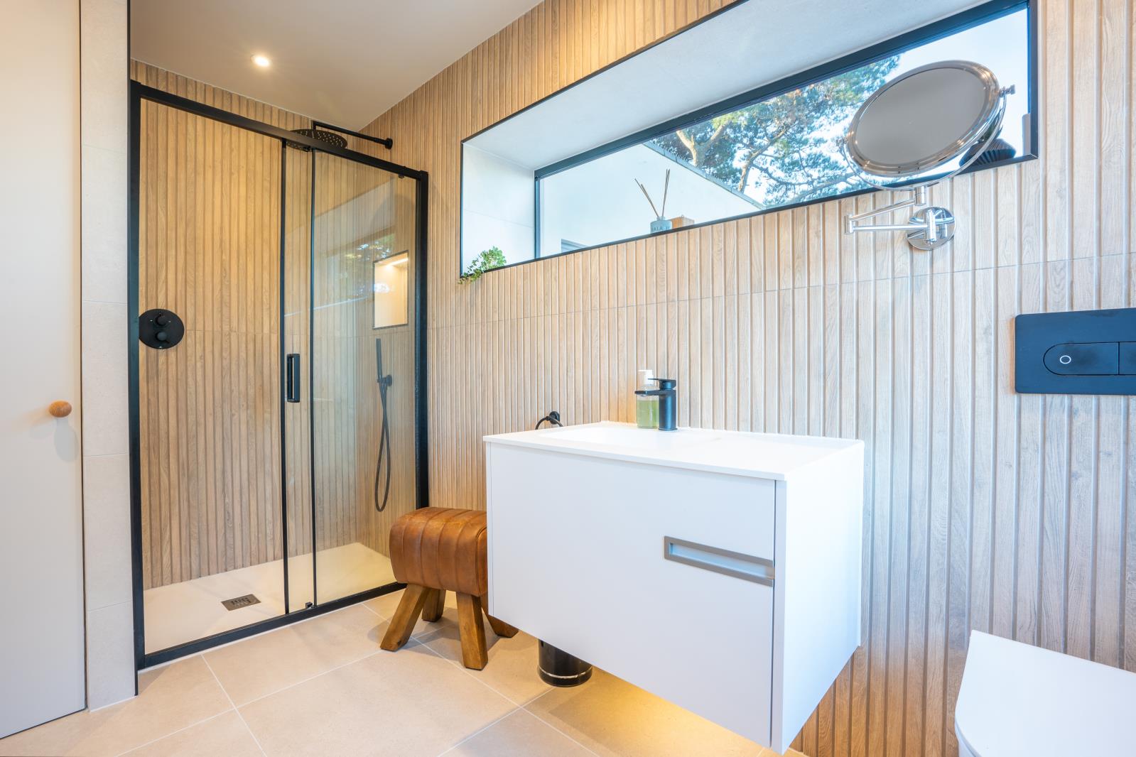 Property Image 815cac7b-c906-4f28-af0f-d50ff444417e