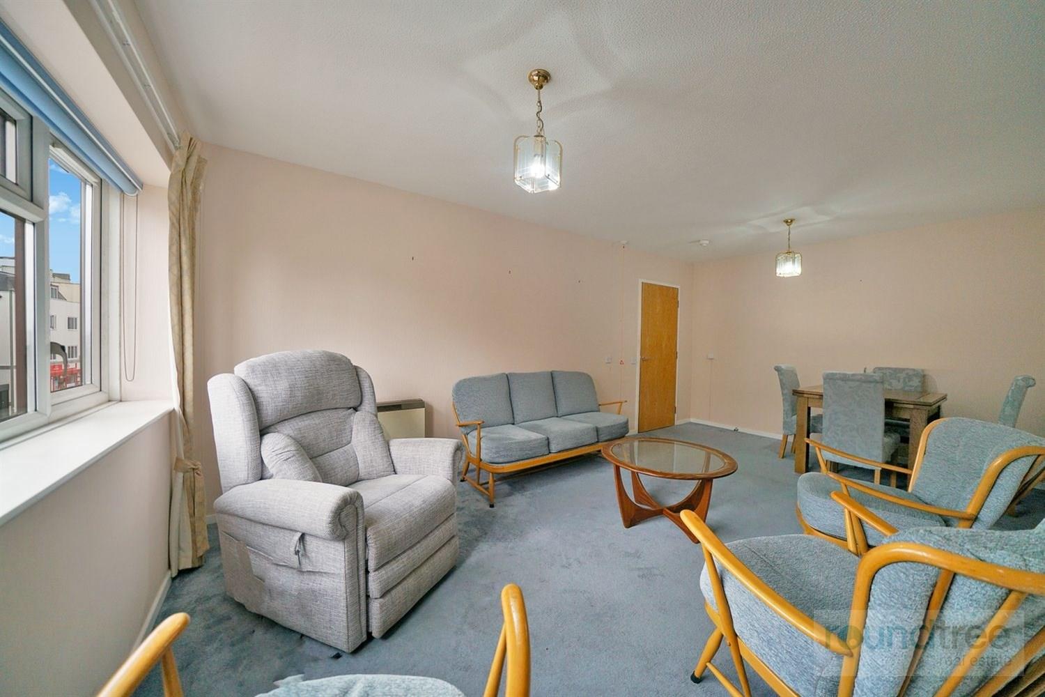Property Image 8172427b-4b08-45c2-b138-a608bd797dfe