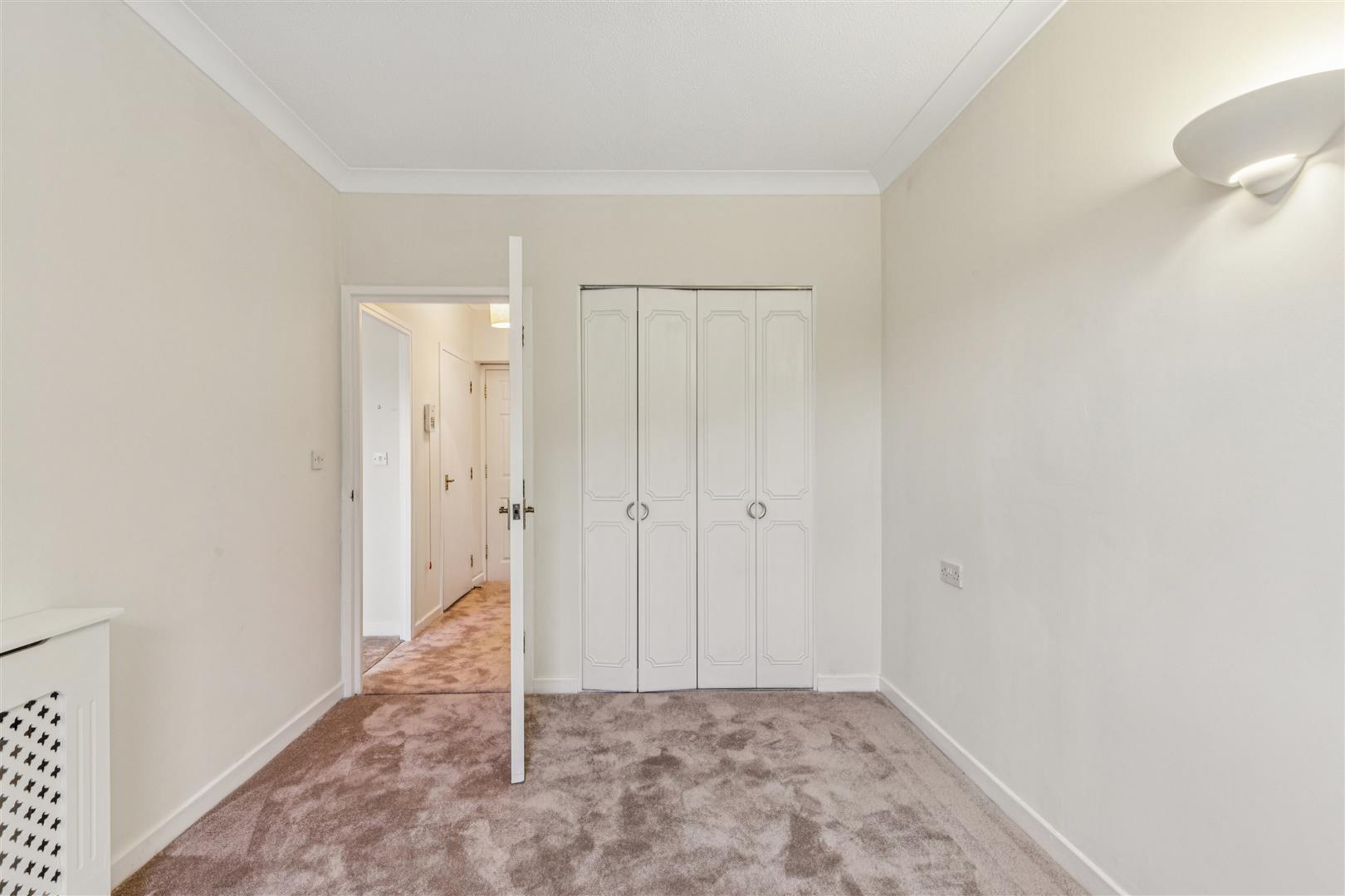 Property Image 81827b03-1932-43c6-889d-255b1b584aa1