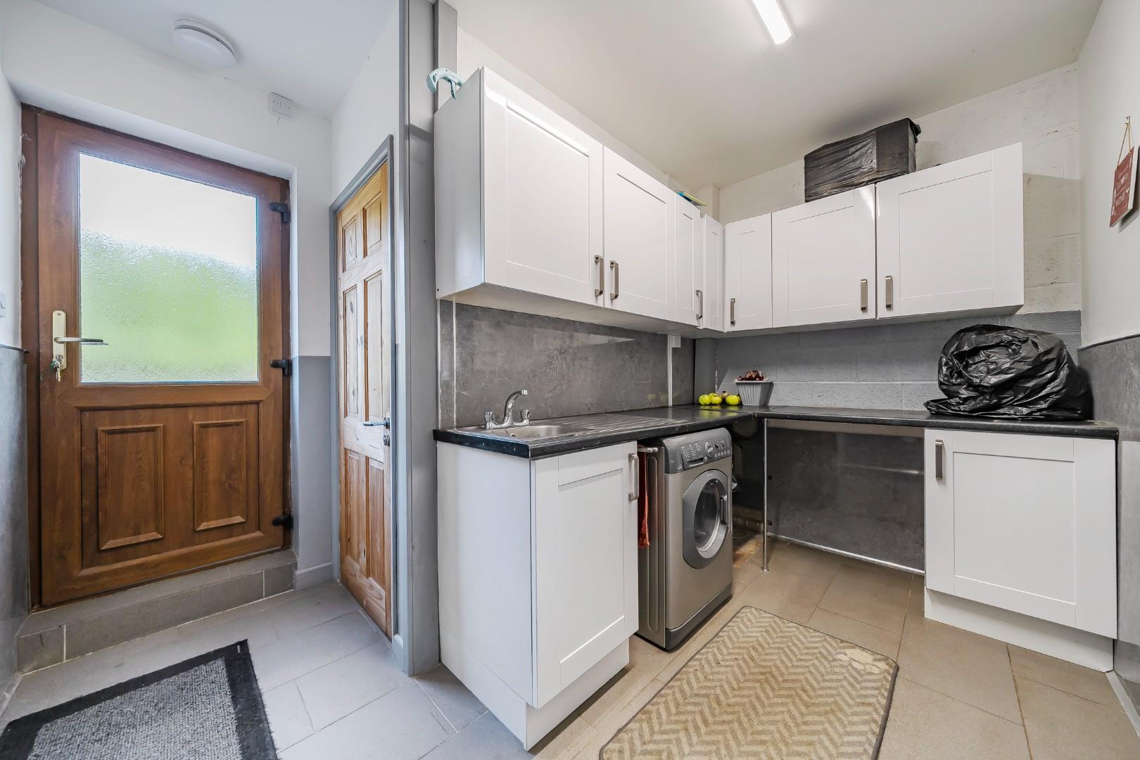 Property Image 8199f234-ef3f-4a83-92ef-647b72cb33a5