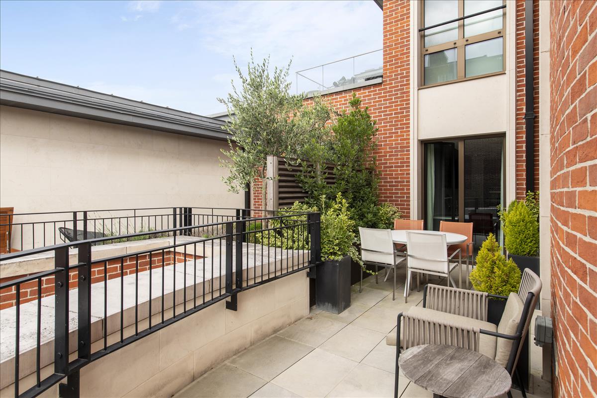 <order>0</order><label>Cheyne Terrace | Circa London</label>
