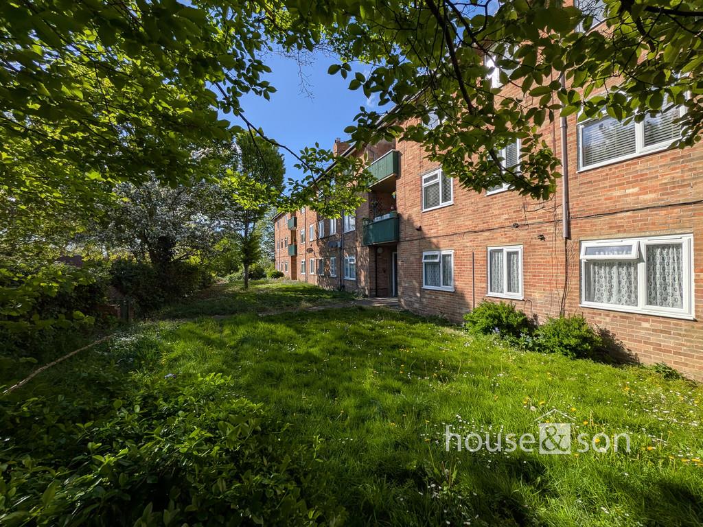 Property Image 81af1ef9-c45b-446d-b4be-22c1e005155a