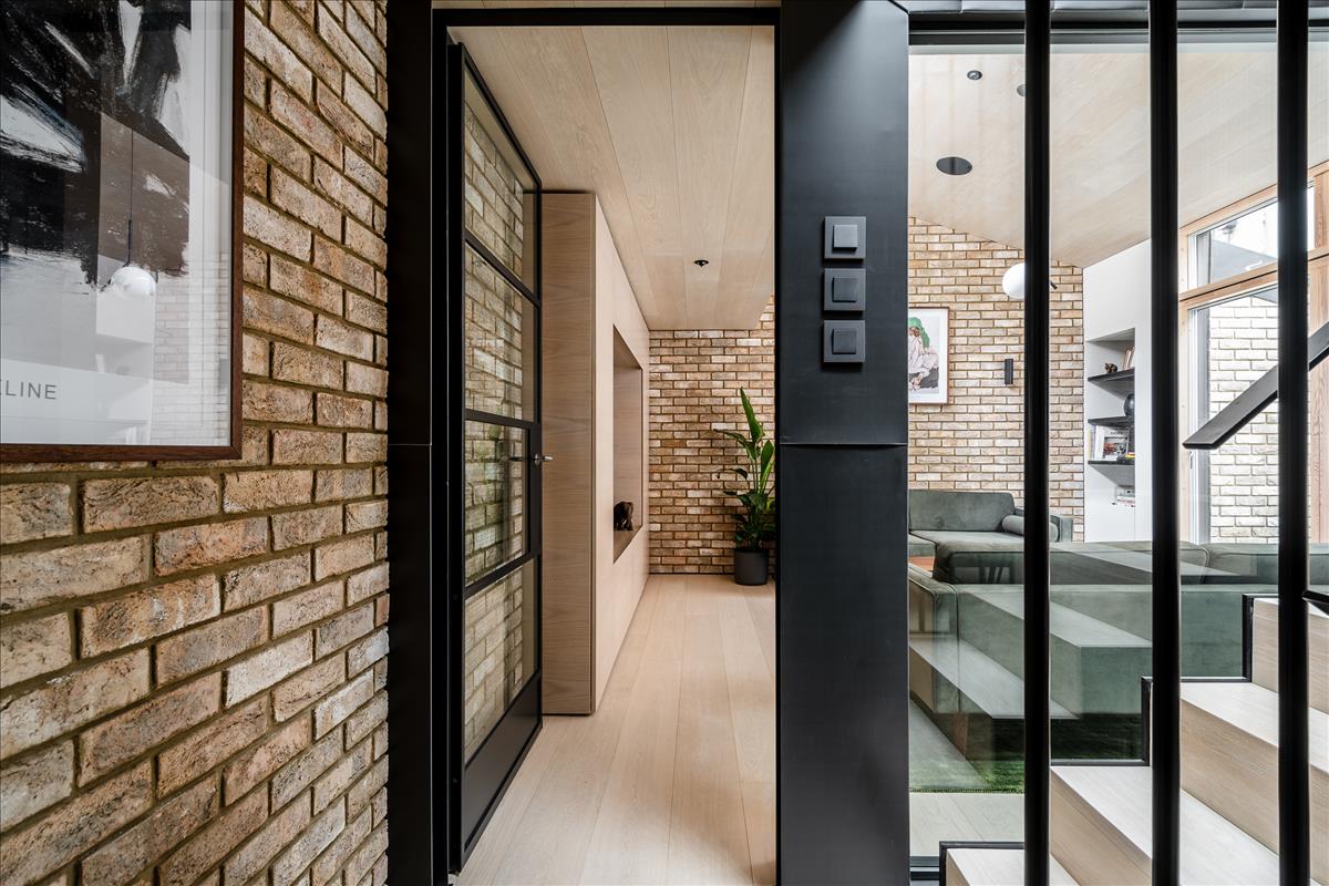 Three bed mews house development with architecturally designed interiors for rent e2
