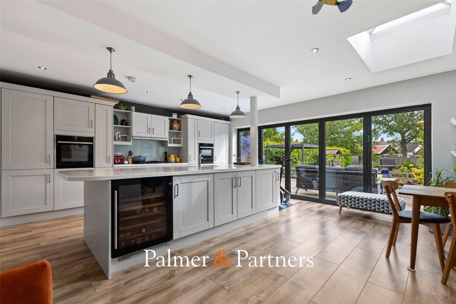 Property Image 81bddee4-b4f2-41b8-99d4-d2b0c9f5d9c1