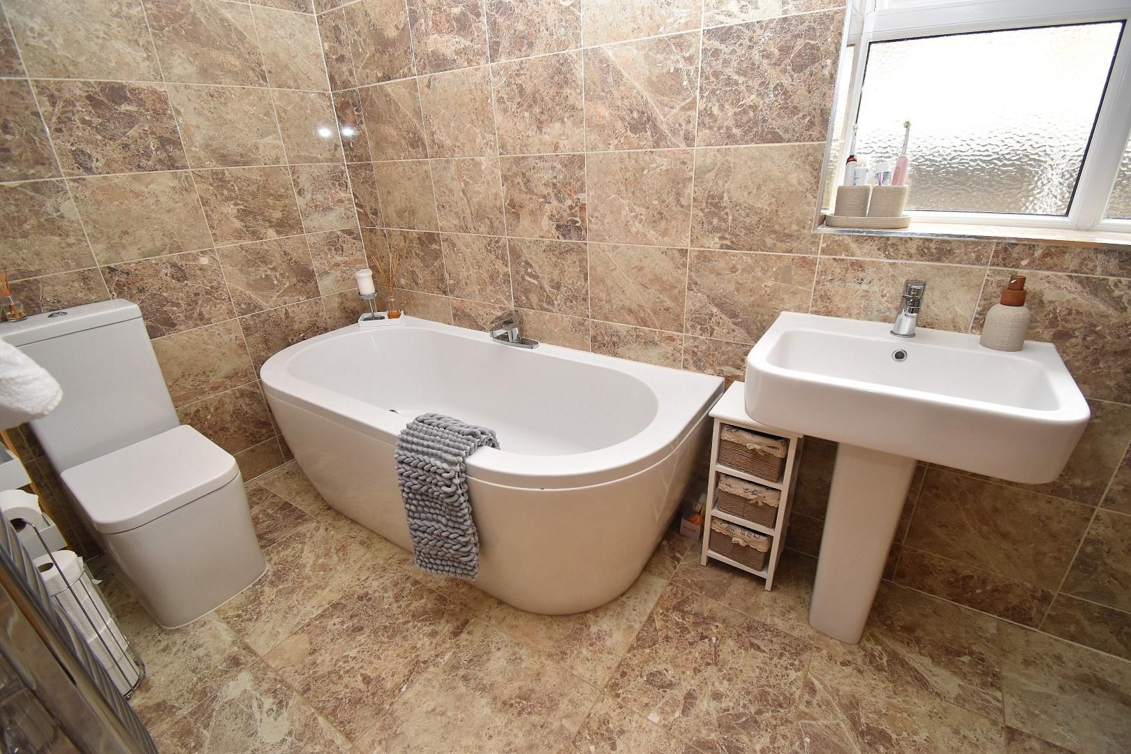 Property Image 81bed30c-f895-4766-8d74-9093cf2f749e