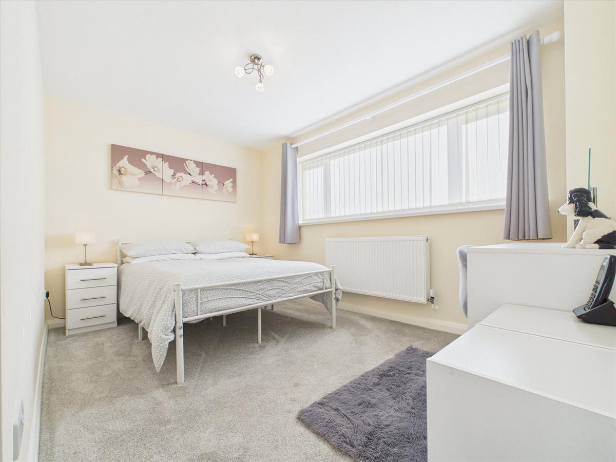 Property Image 81bf4642-2914-4851-b92e-692af849490f
