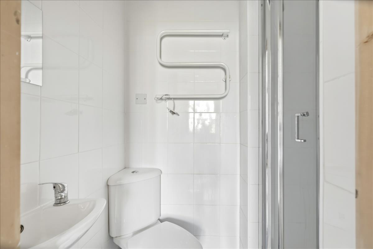 Property Image 81bfa5b4-9b17-4ddd-bd43-8a2fb83e6b8e