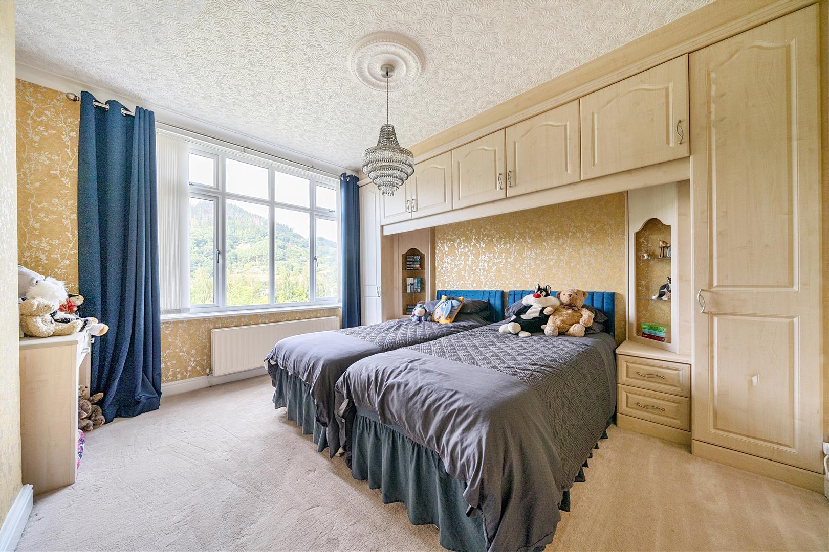 Property Image 81e534db-b527-46c0-8081-00fb6ba06988
