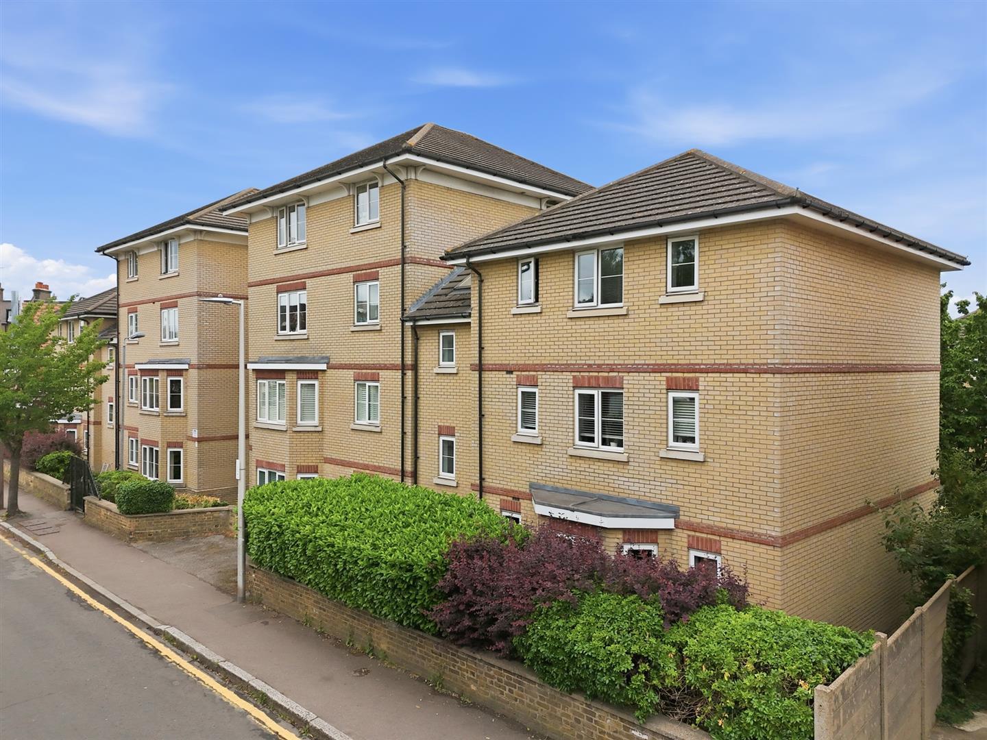 Property Image 81f40f2f-a6a8-43bc-8b2a-c3a392293a6a
