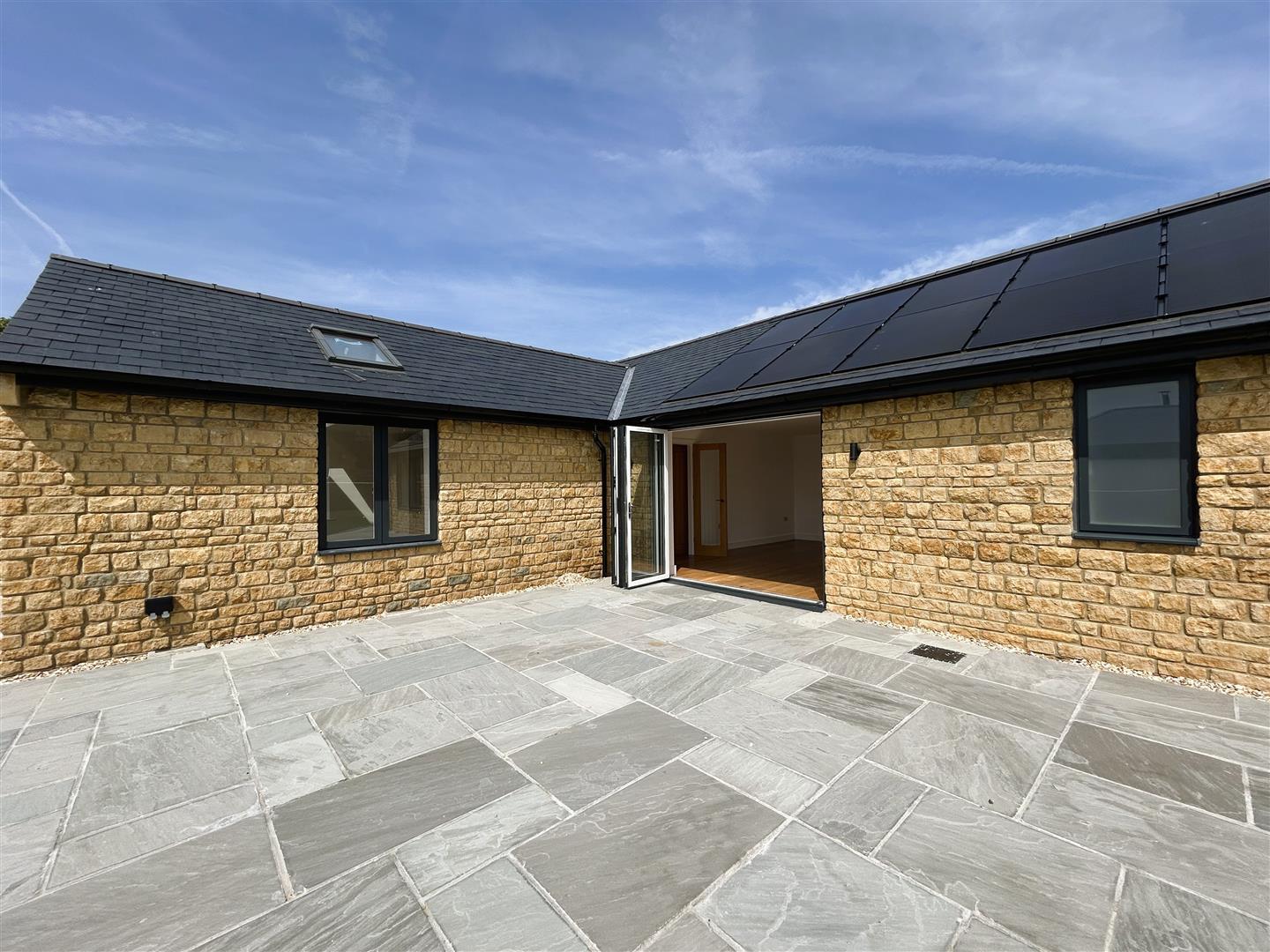Property Image 81fc322b-0308-4437-b831-09af1ba6744a