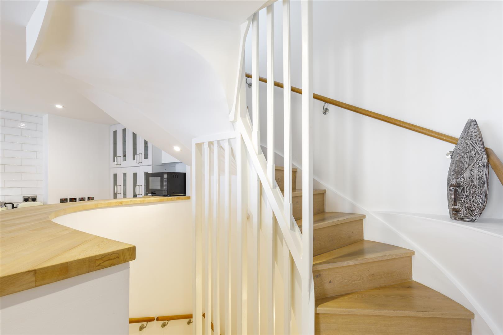 Property Image 82009834-a38b-46d8-89bf-0b799e1f324f