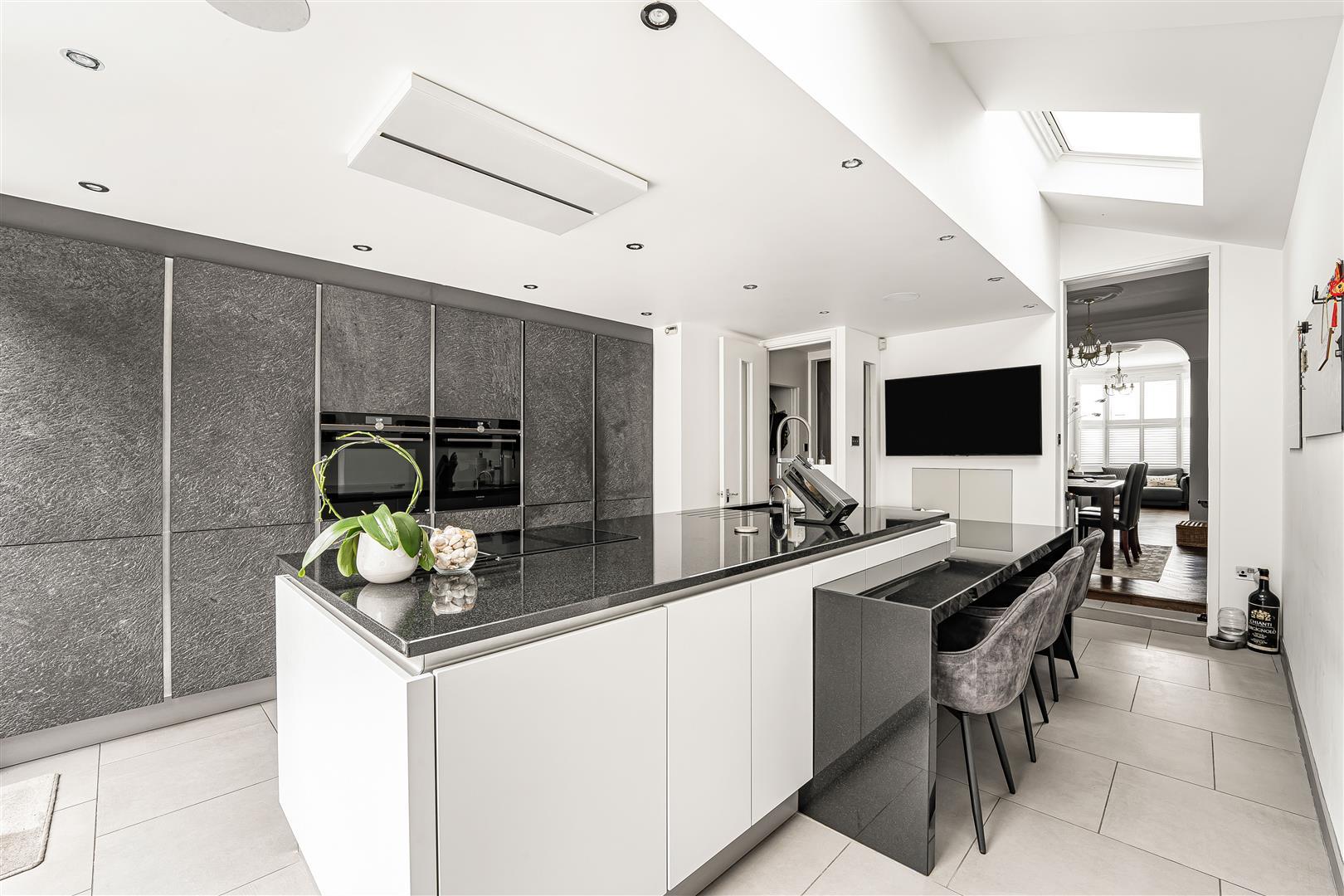 Property Image 82072ff6-c457-4500-a7d6-9e2870b4b418