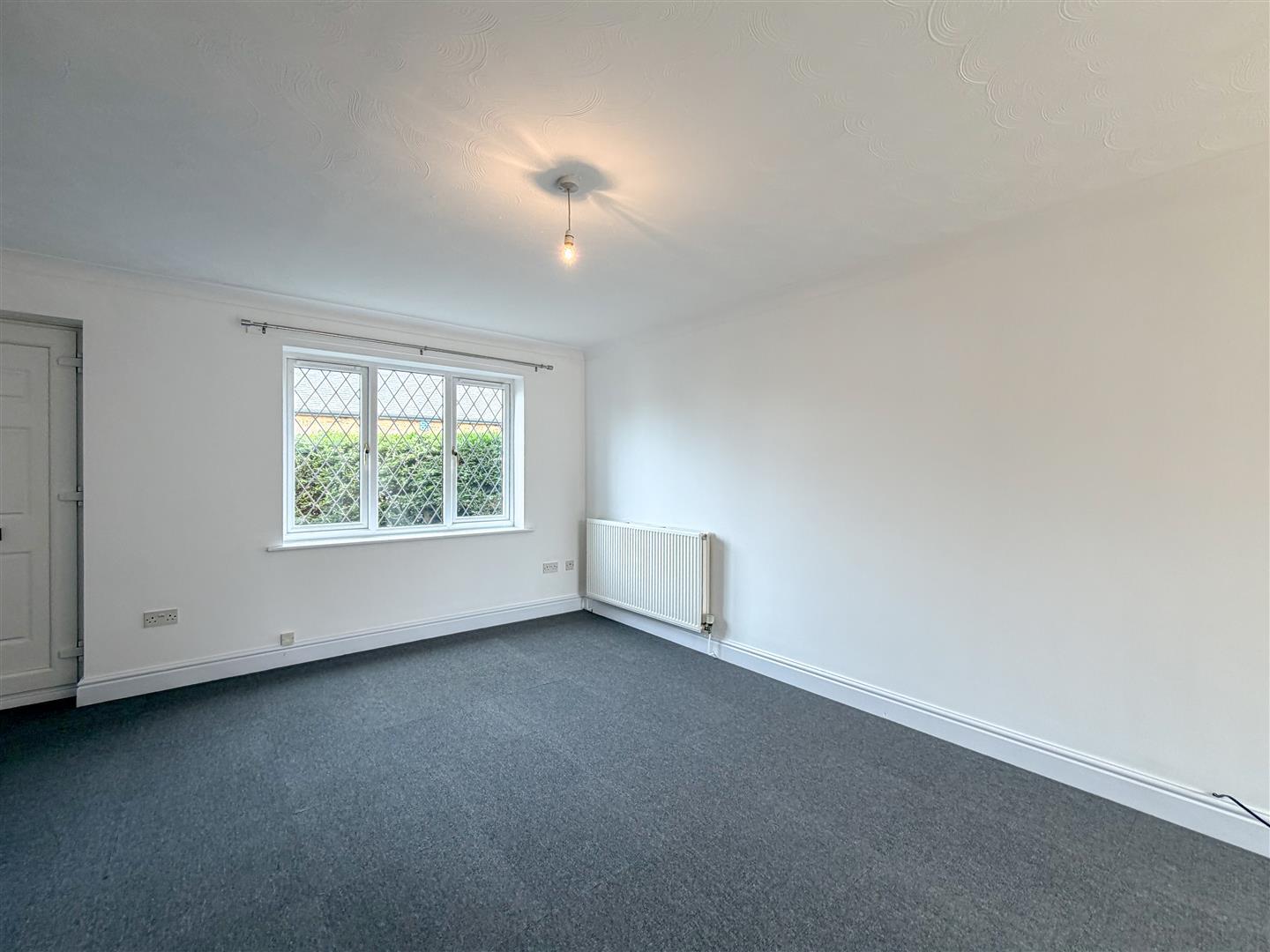 Property Image 821dda21-28af-4a56-8743-c214190848a3