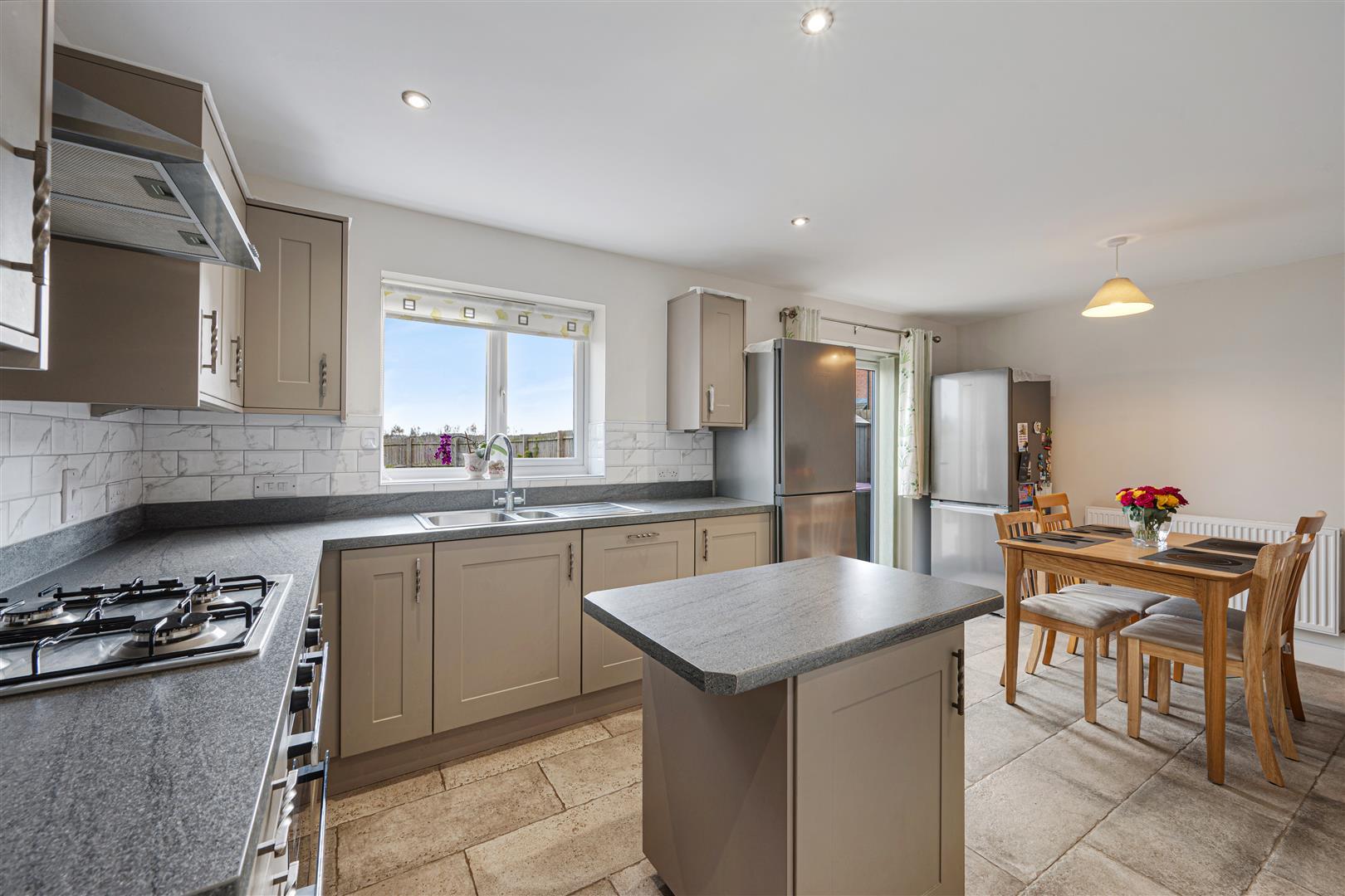 Property Image 822ef79f-d42d-4510-84d2-8dcfc193c25d