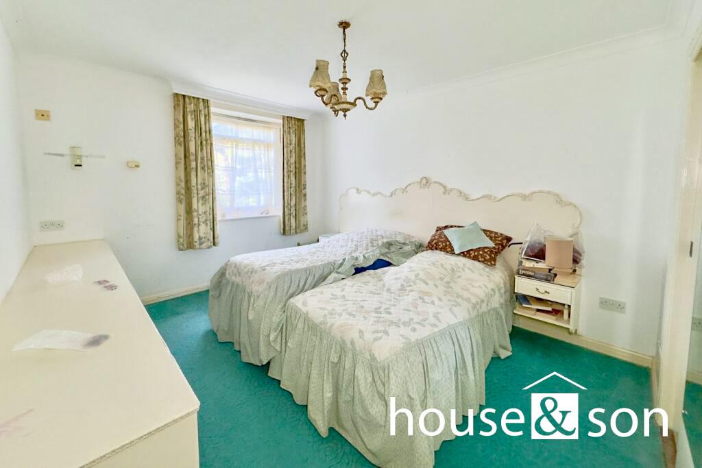 Property Image 823362f4-5e2d-4037-81bb-662025fc4426