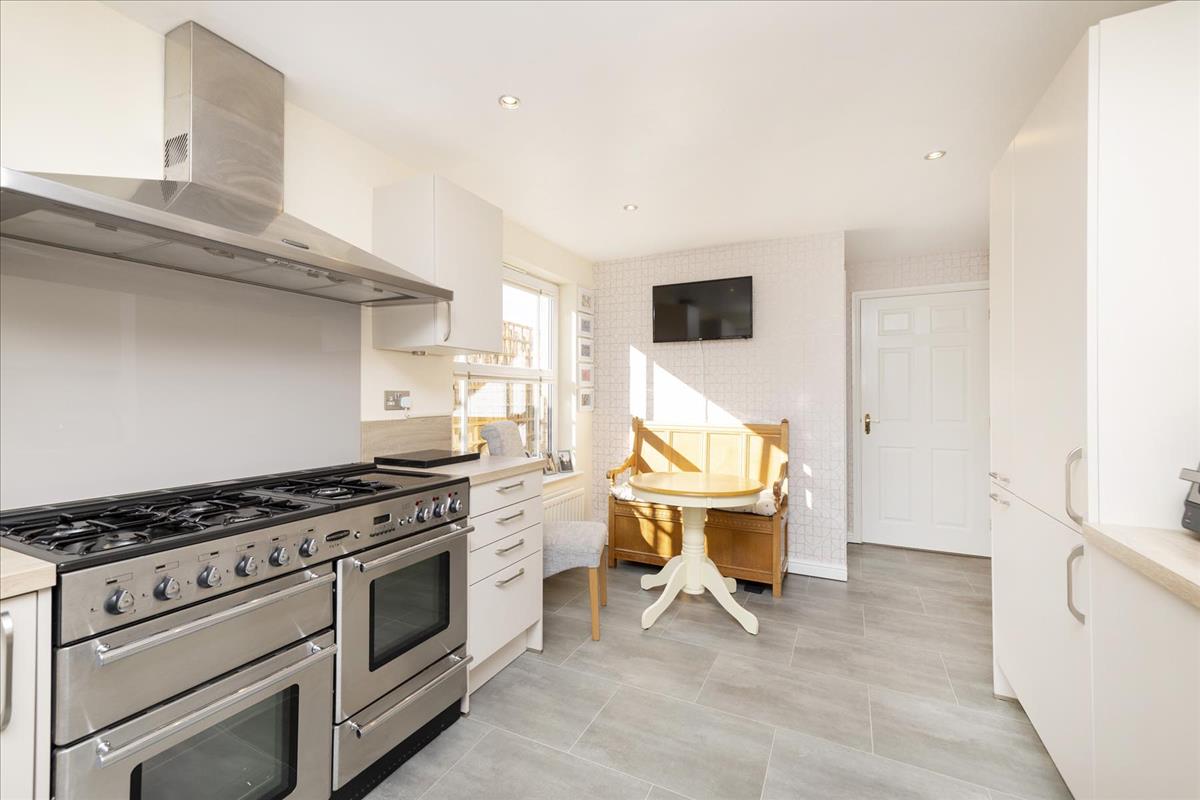 Property Image 8233bf50-c344-4130-9ca7-4578fabc86ed