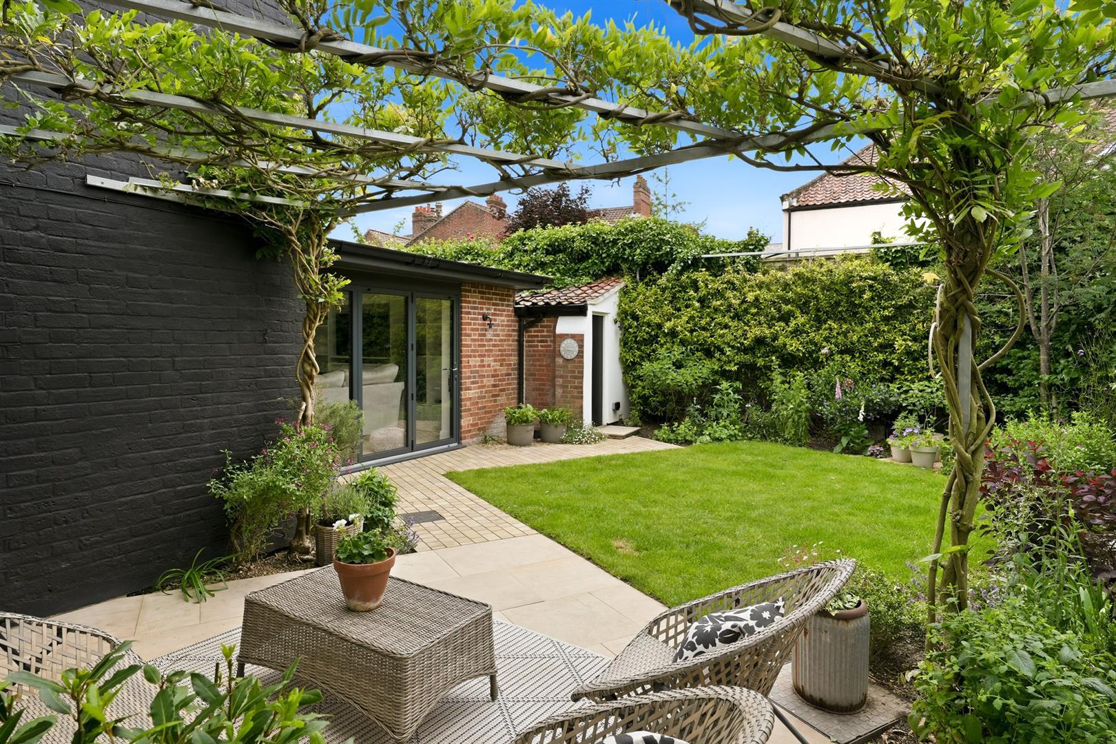 Property Image 8242f2d5-7cbd-401a-8788-be41aac71183
