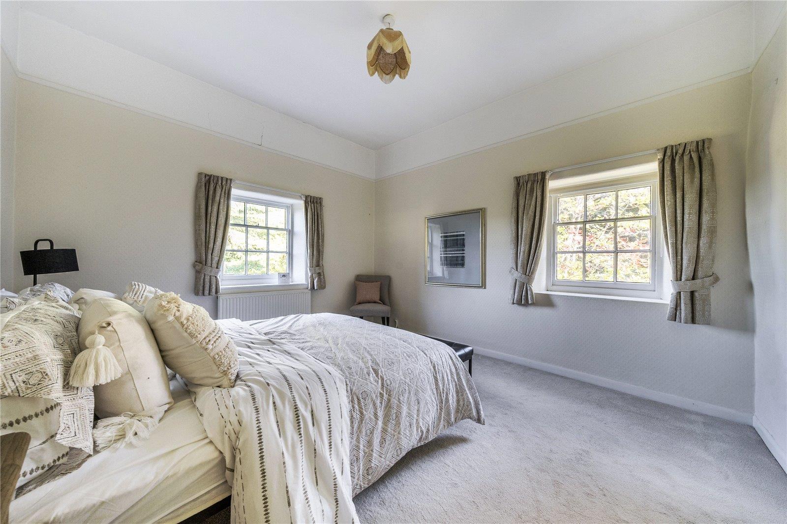 Property Image 82540036-5c00-48da-8002-42460715a5fe