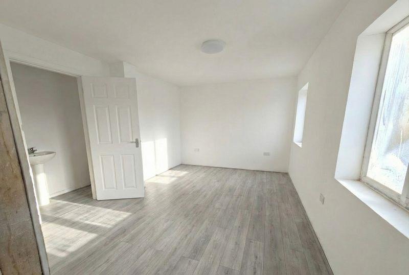 Property Image 8260e289-7bc7-4720-bcbd-b1d2e7715975