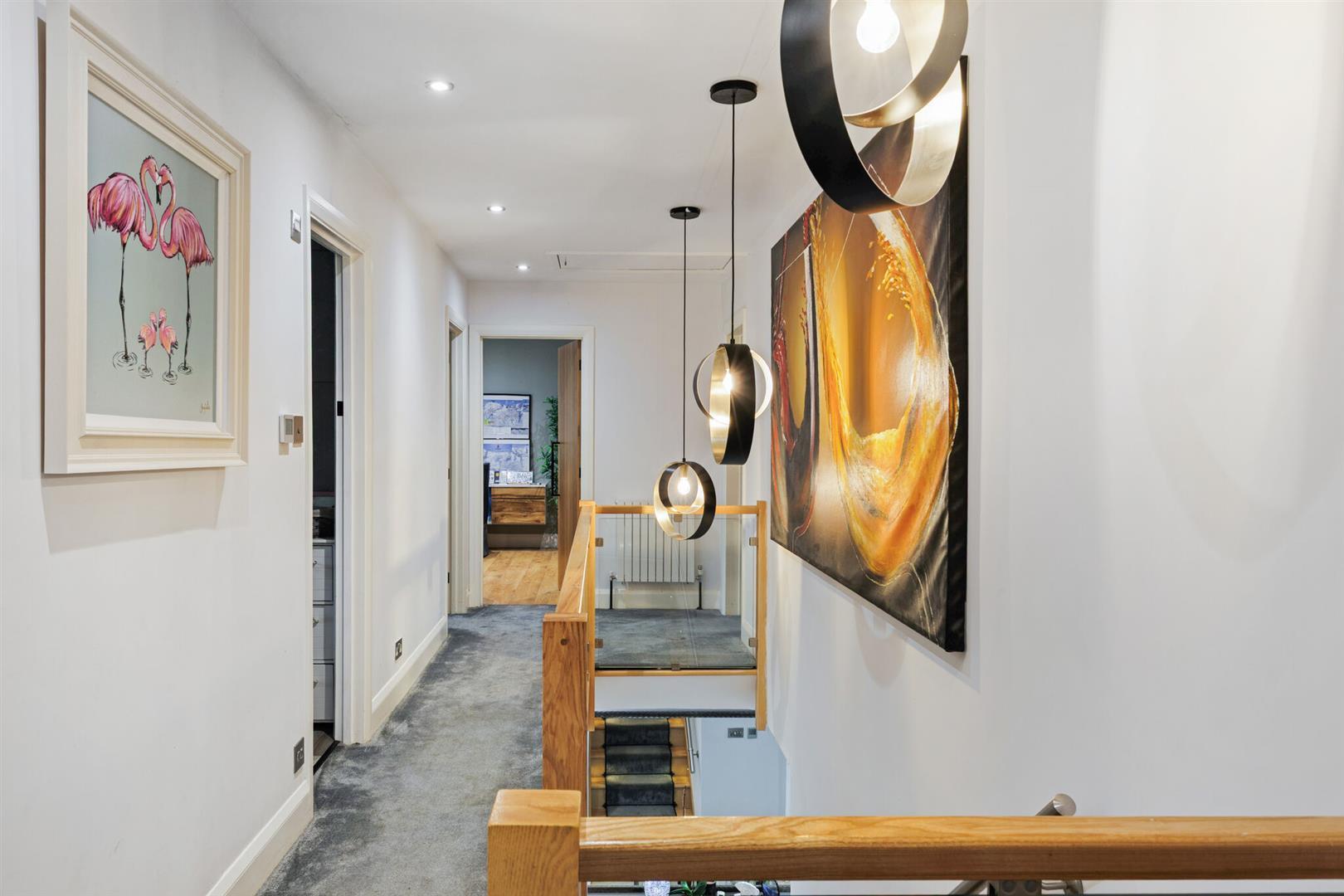 Property Image 8263dbdb-3061-4a27-8d4a-5cf3a2e53a11