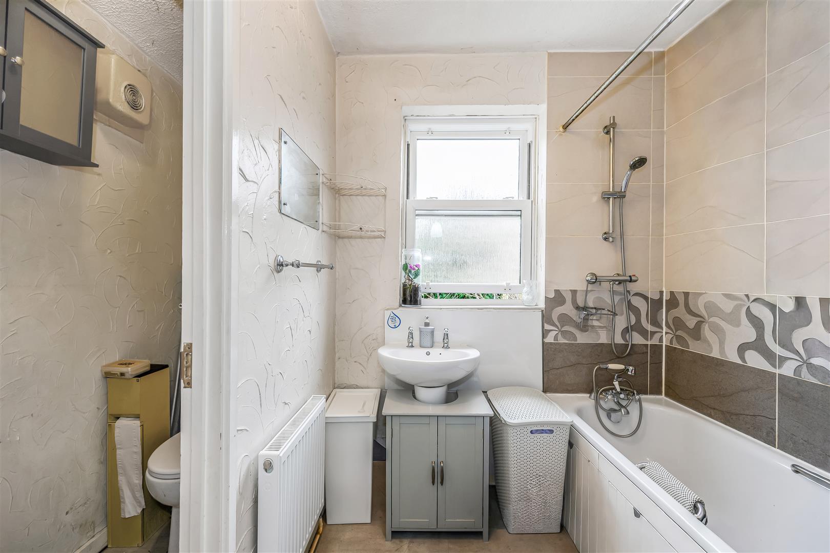 Property Image 8265bddc-e159-4ff6-9799-1dddd23f944e