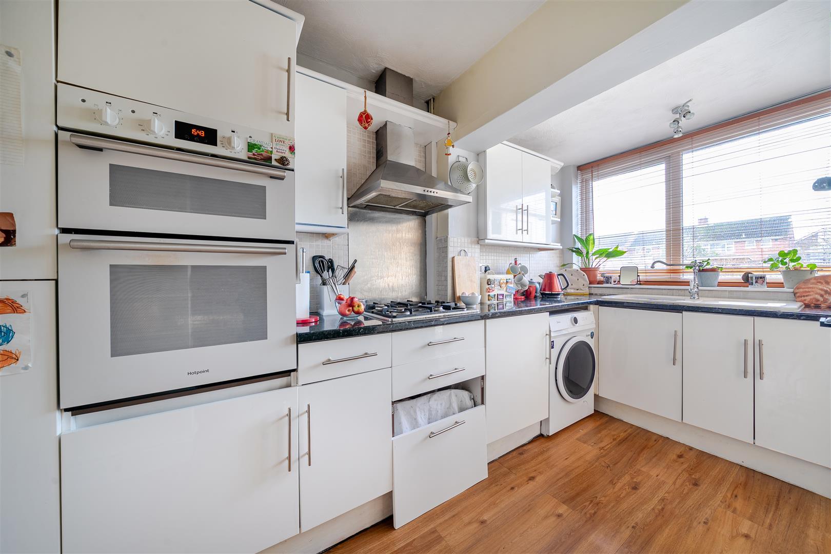 Property Image 827b662d-3a77-45bd-80c7-c8134fb119cc