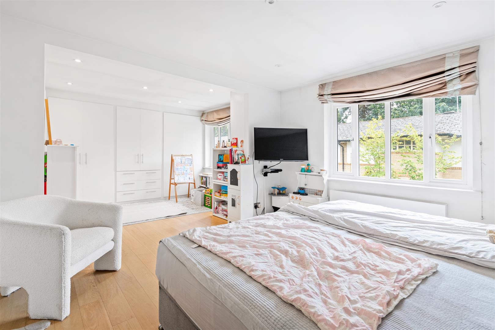 Property Image 827e45d3-e2bc-457f-99ce-b3bd43b95812
