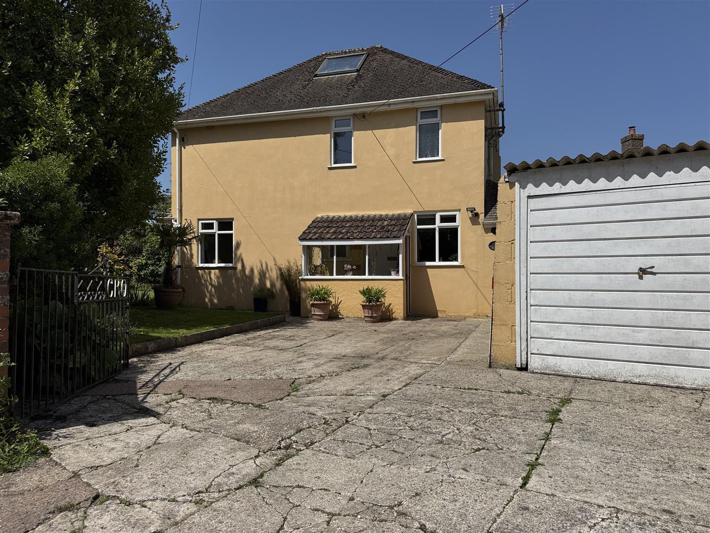 Property Image 827fd0a2-c926-49bd-8ed2-9b36a5c39e03