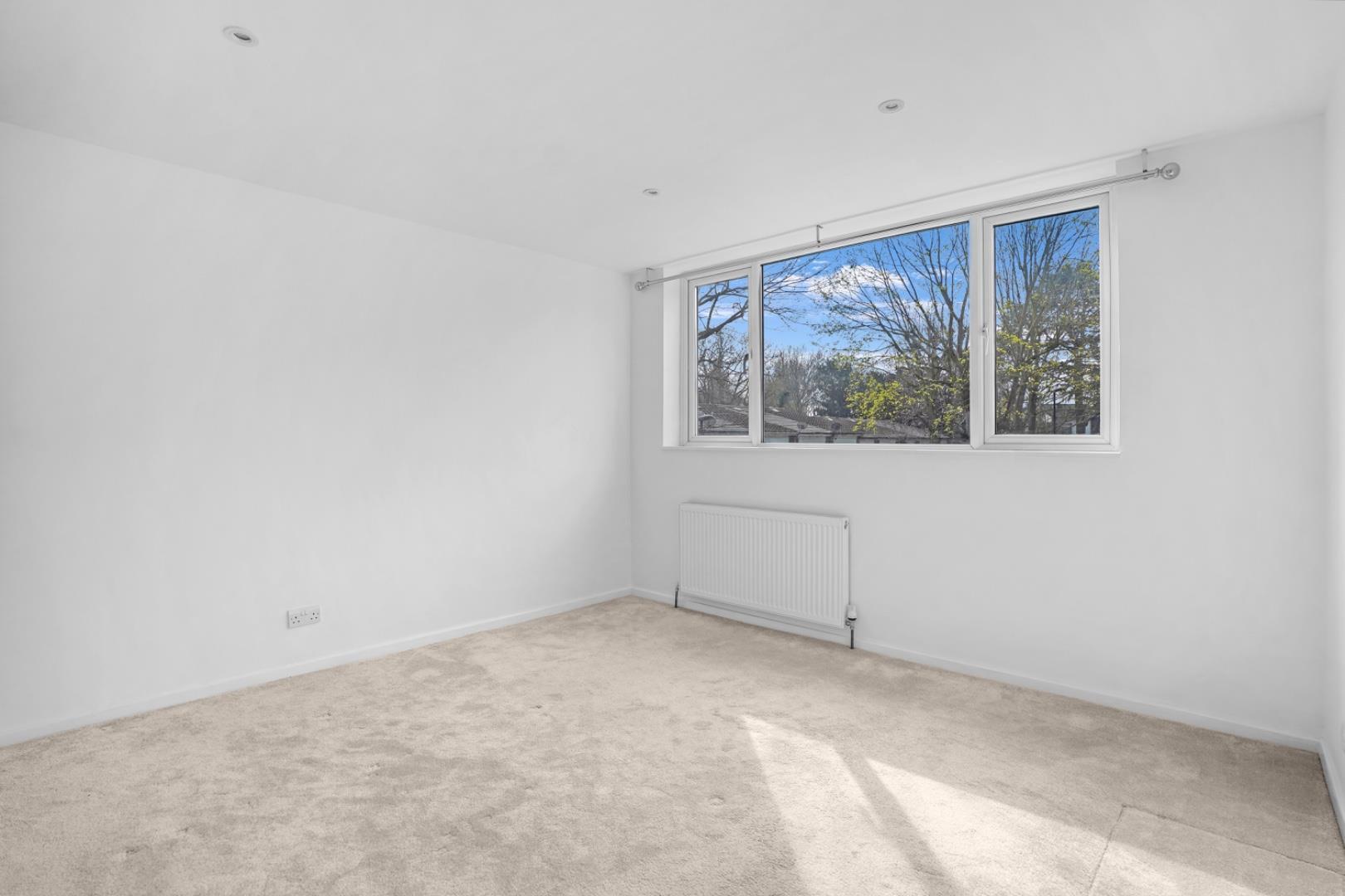 Property Image 828c28fc-d682-4e81-882a-73fc2113bc1b