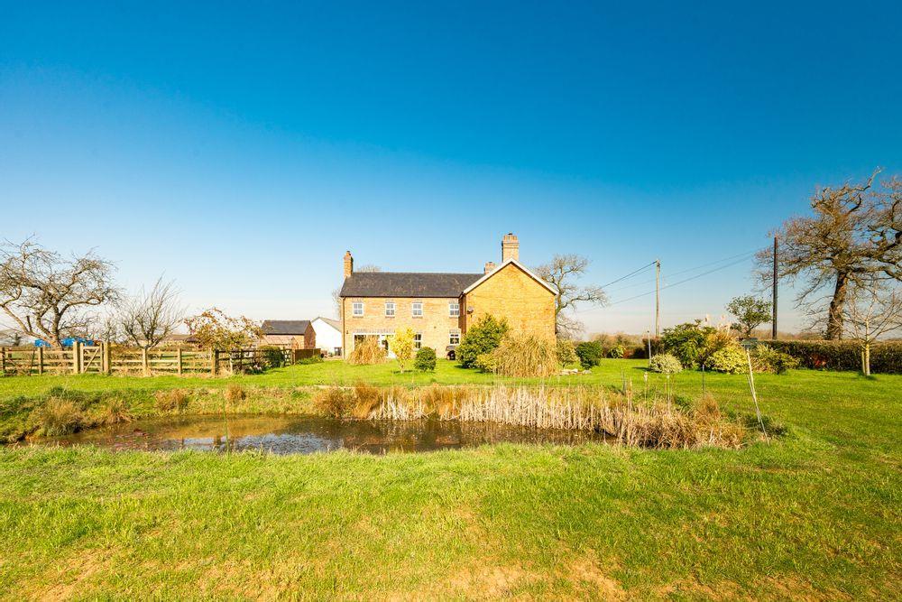 Property Image 82a8b386-7edf-495b-a746-20e7c080f652
