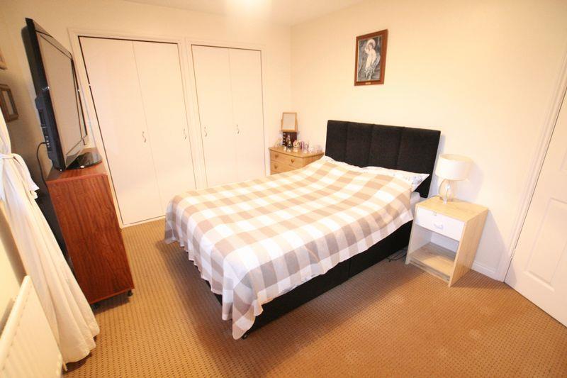 Property Image 82bf73f8-e4ee-456e-a8b0-bf0088136e61