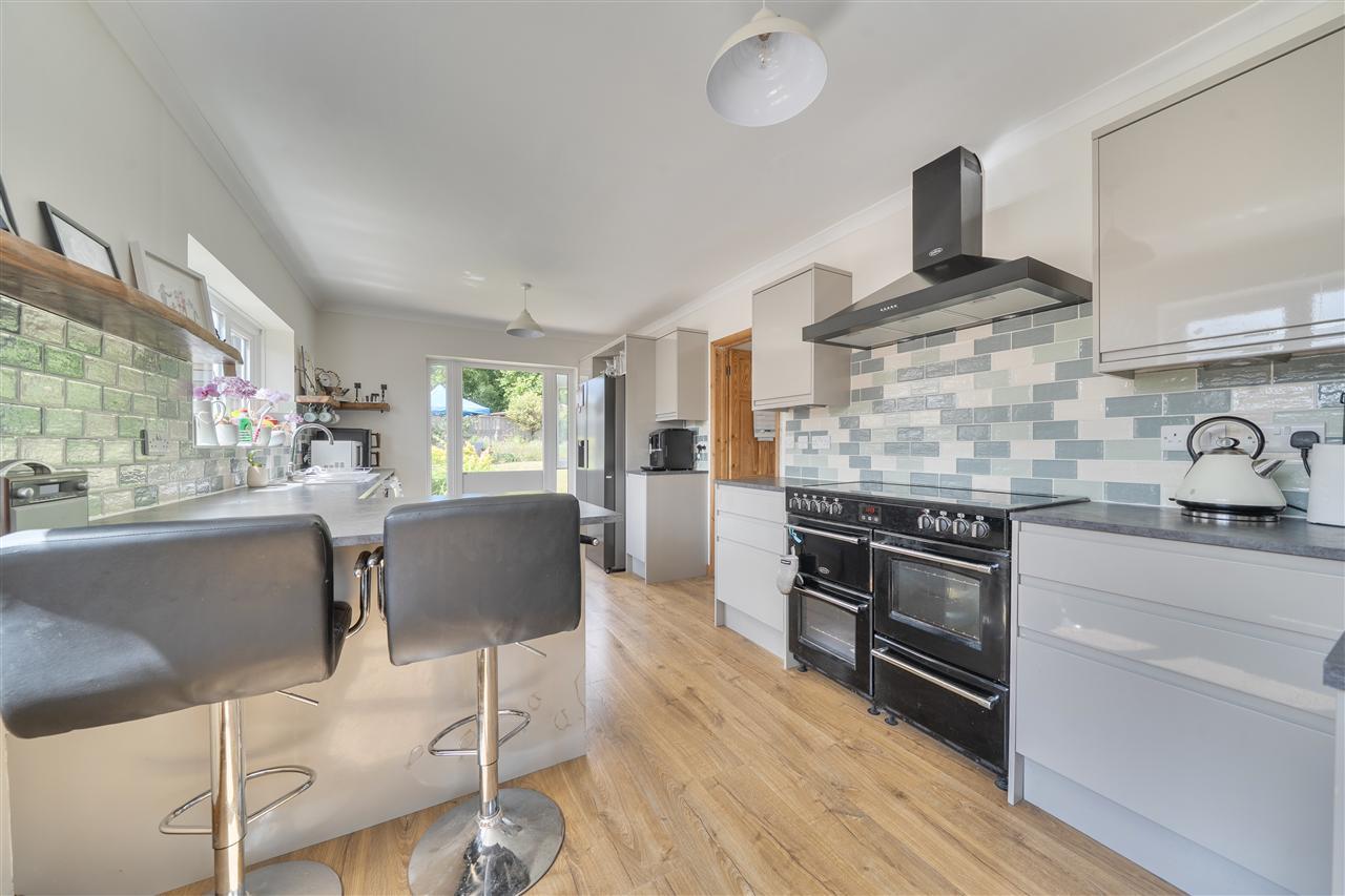 Property Image 82d0fb13-c8ff-4422-bfe7-7e3f32faa6ad