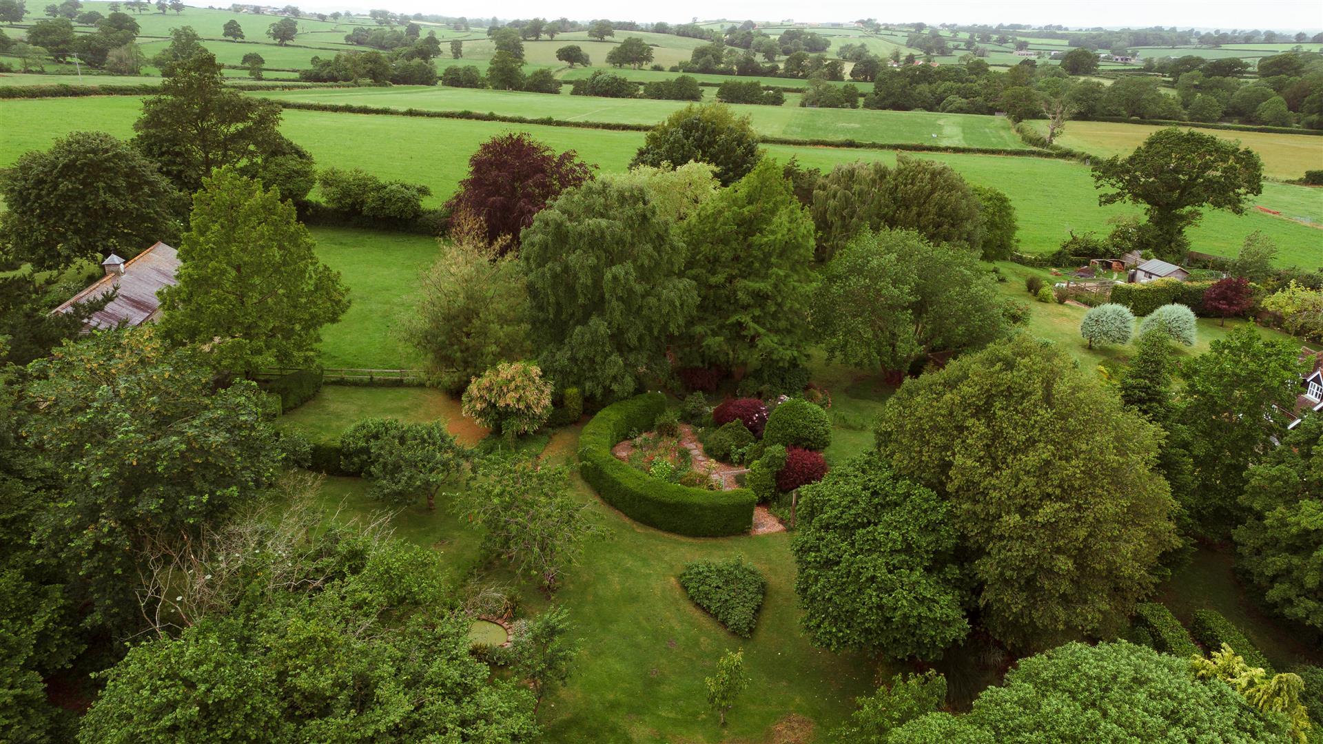 Property Image 82fd2075-487a-4a76-8002-bf2a7244d073