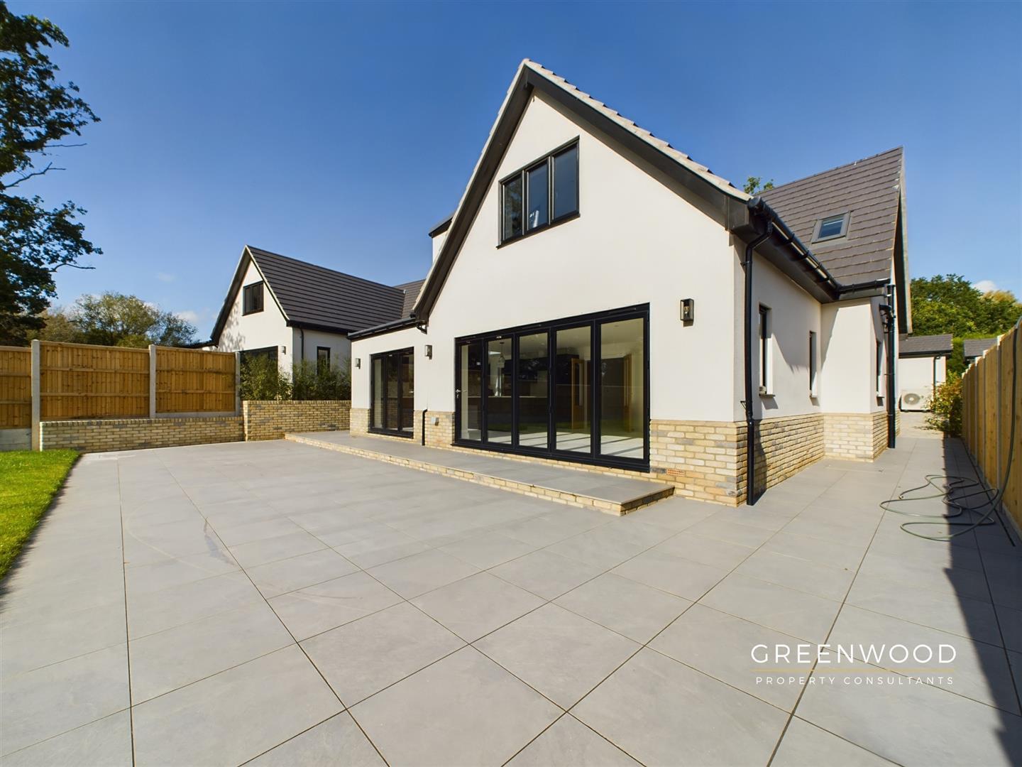 Property Image 83272d37-22c0-40a5-b567-993592e12a1c