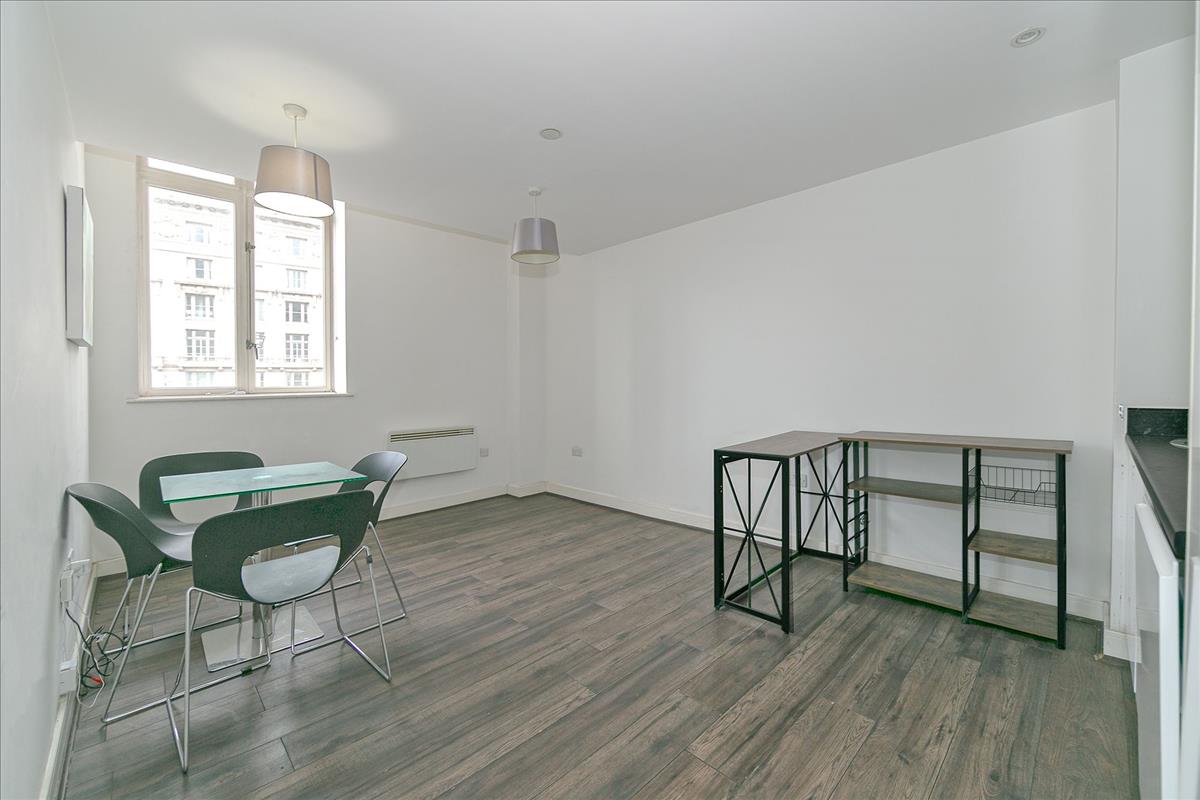 Property Image 8327b313-c0c9-4c28-8ef7-90c4a1b3a5a5