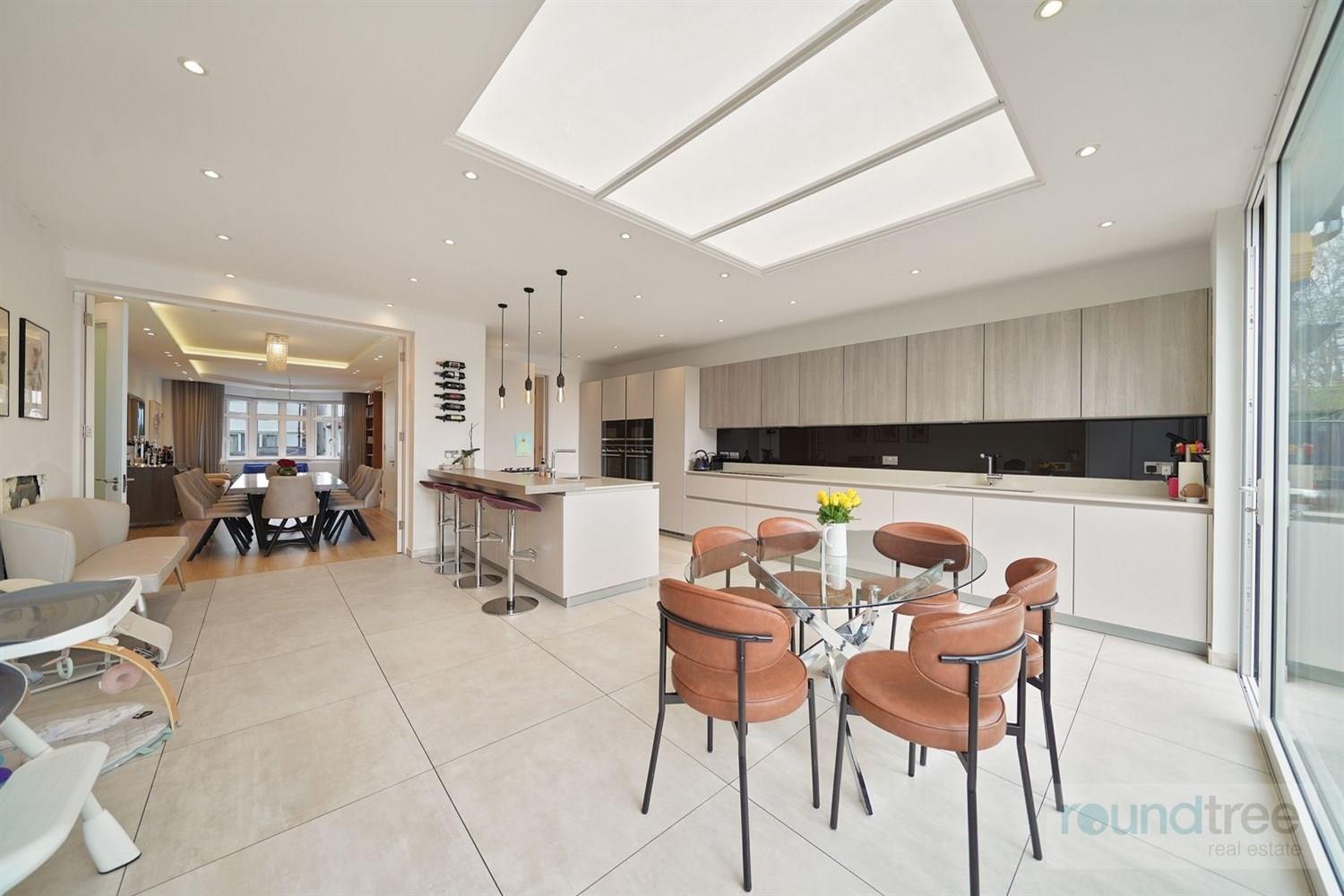 Property Image 832f76c0-e9ff-4bed-989a-d0fd220e145d