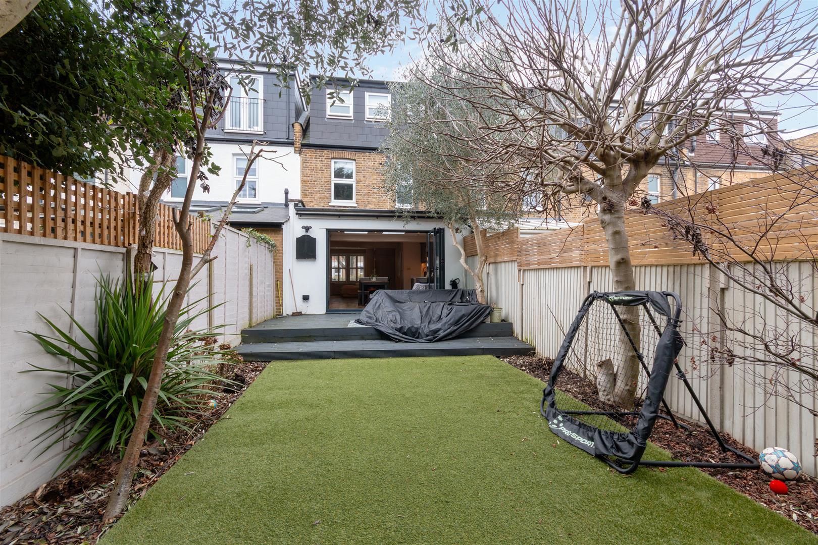 Property Image 83349ea3-a4da-4044-8664-ff1000055588