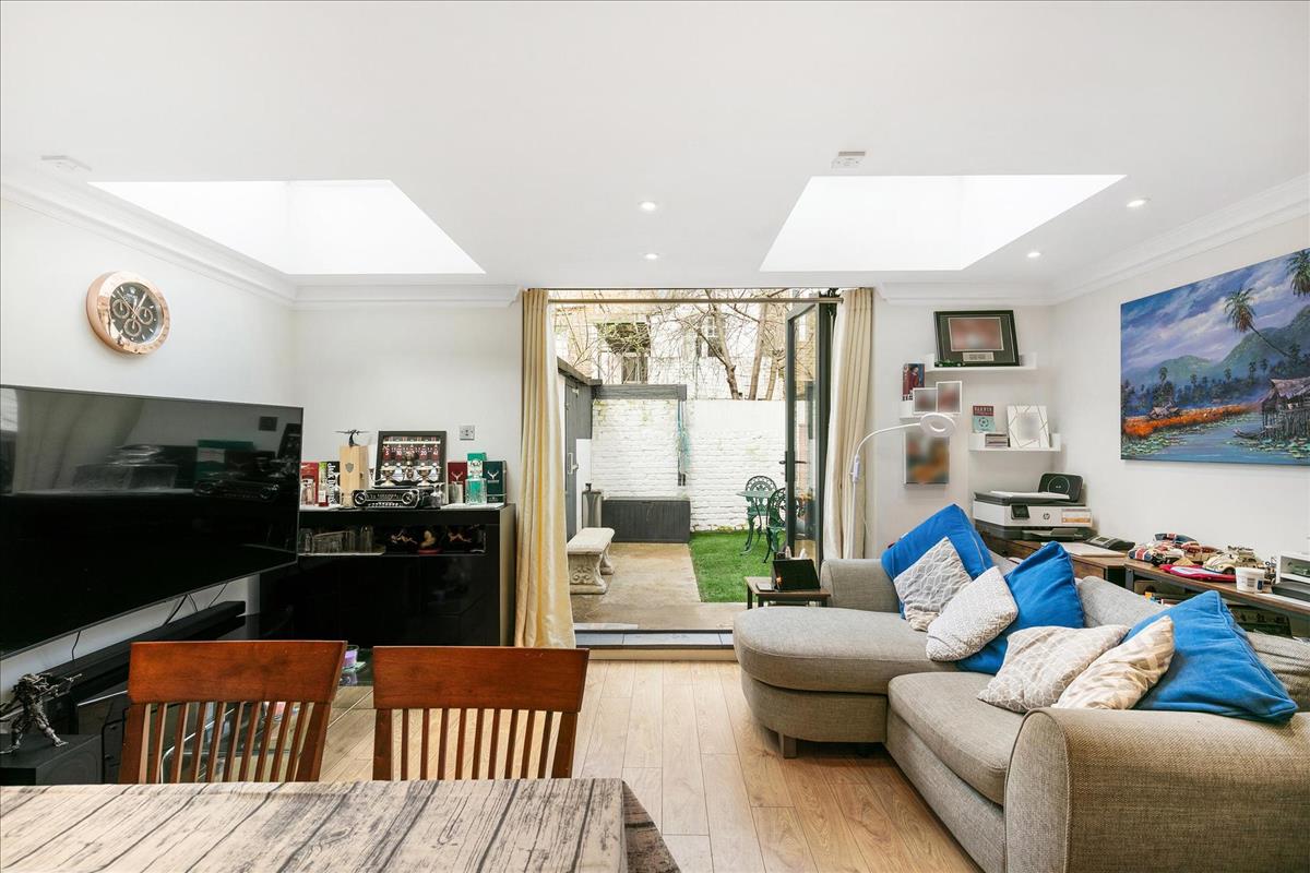 Property Image 833ba2e6-b95b-41d0-ab43-aab6339fa3e2