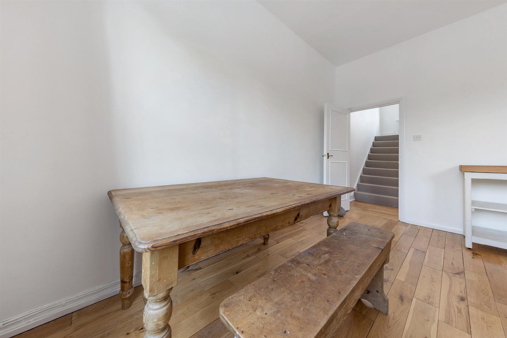 Property Image 833bc71f-efe7-4f4b-9582-080f75d9f93c