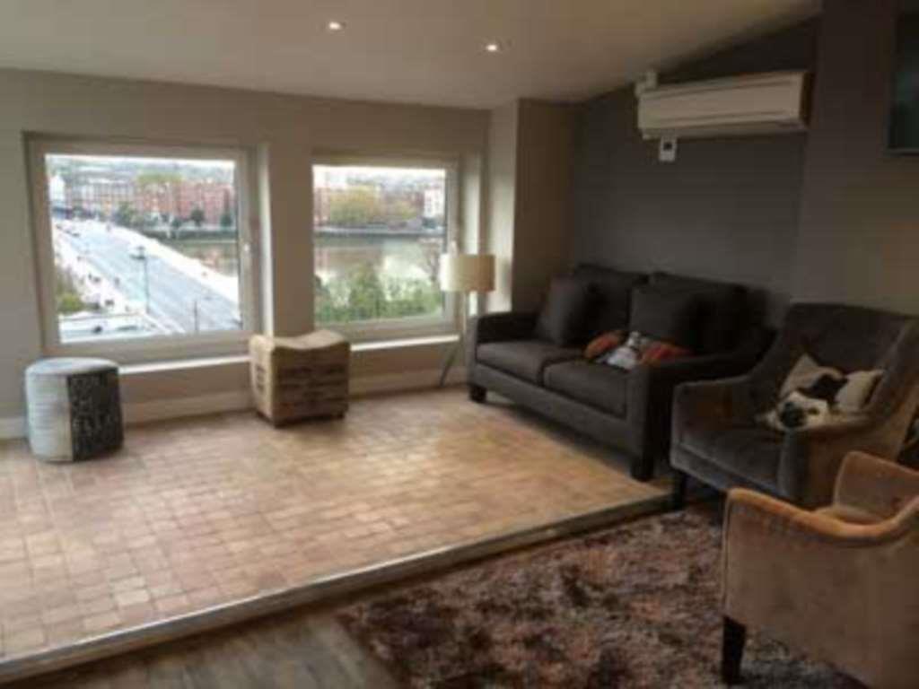 Property Image 834e8af5-27c1-4831-afdd-20650c5a175a