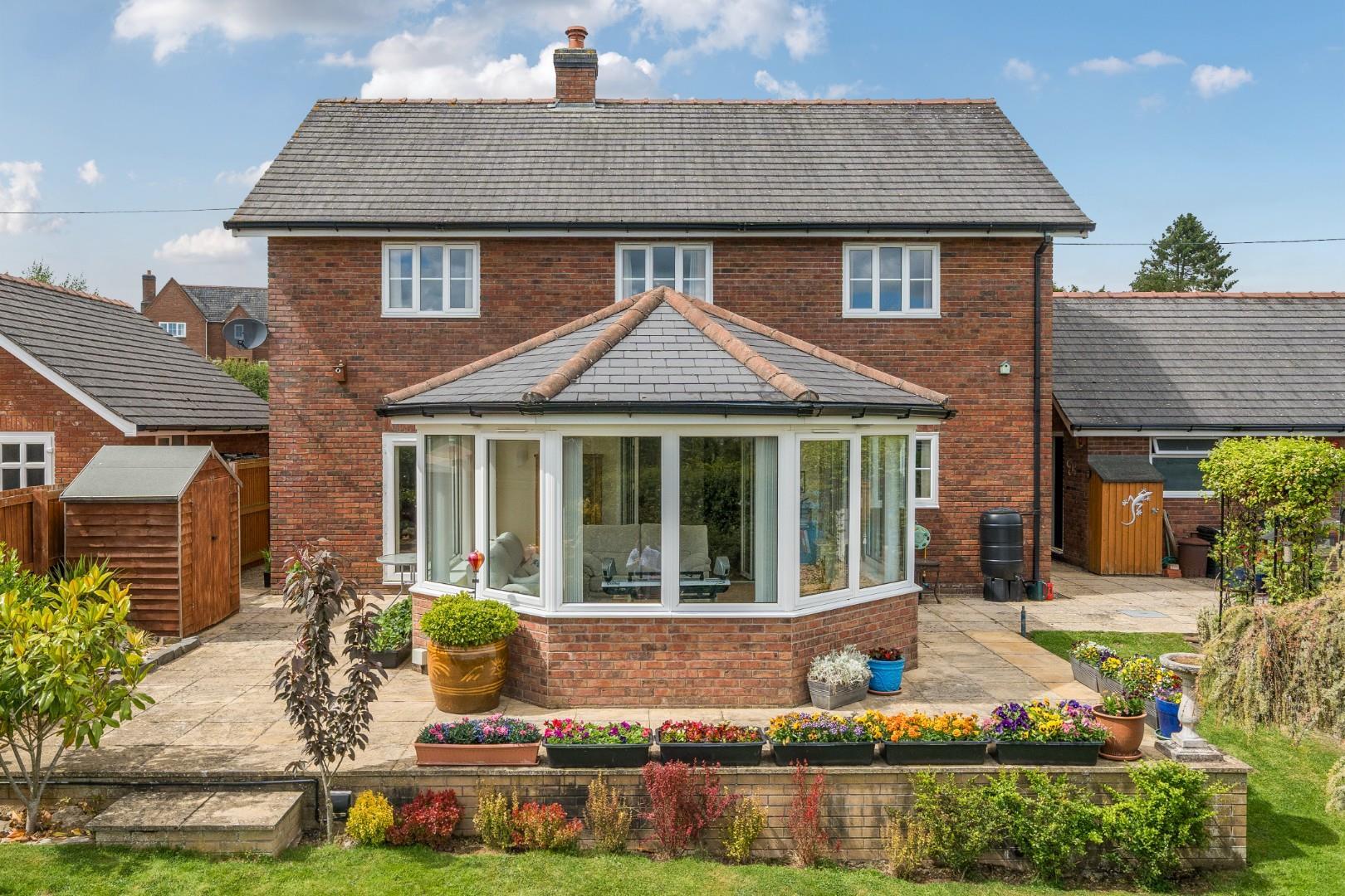 Property Image 835e59fa-40b9-44f2-a841-a15aede2b8e9