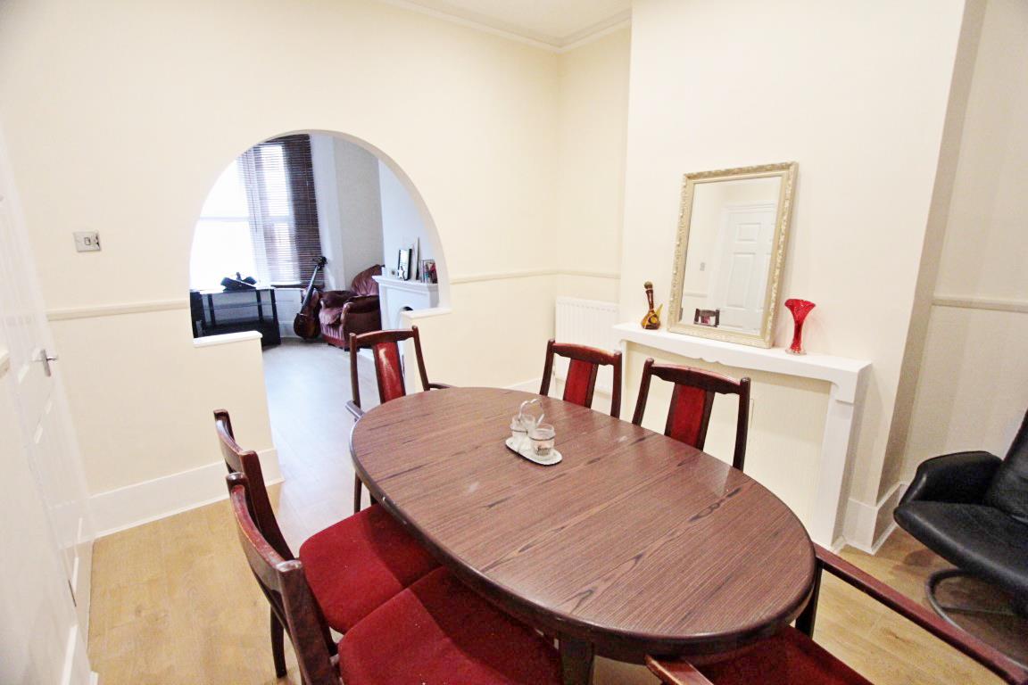 Property Image 836e6310-b0fb-4eaa-85ce-38aec08b90bc