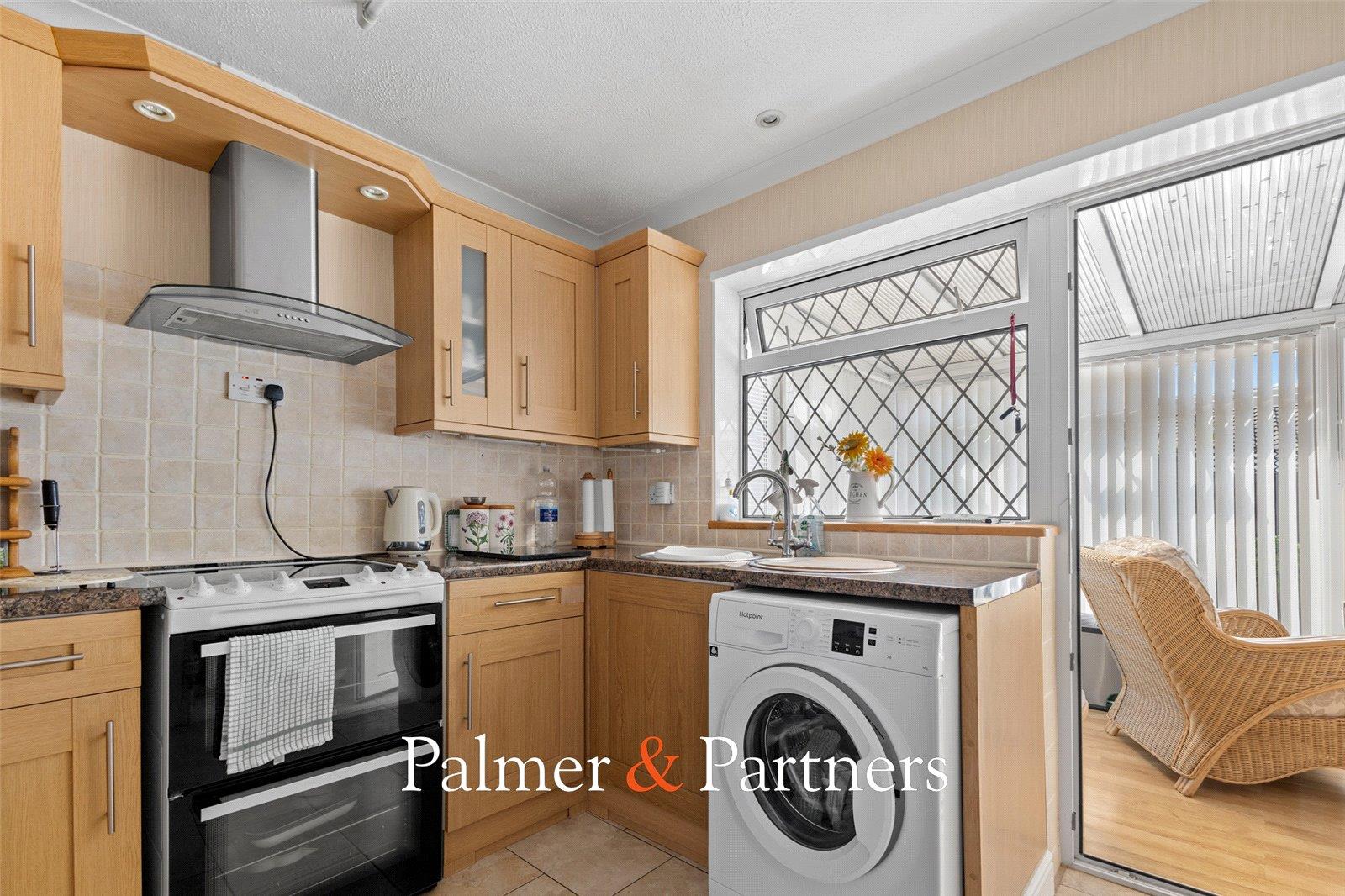 Property Image 838496f6-ccbd-4823-bf4b-1d534e357e15