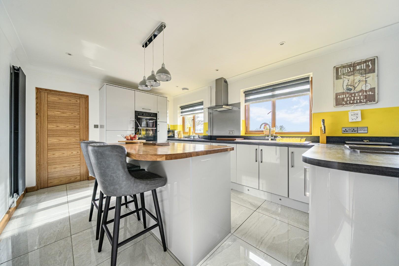 Property Image 83b0d48b-fa75-417f-88e6-4cc98f90d625