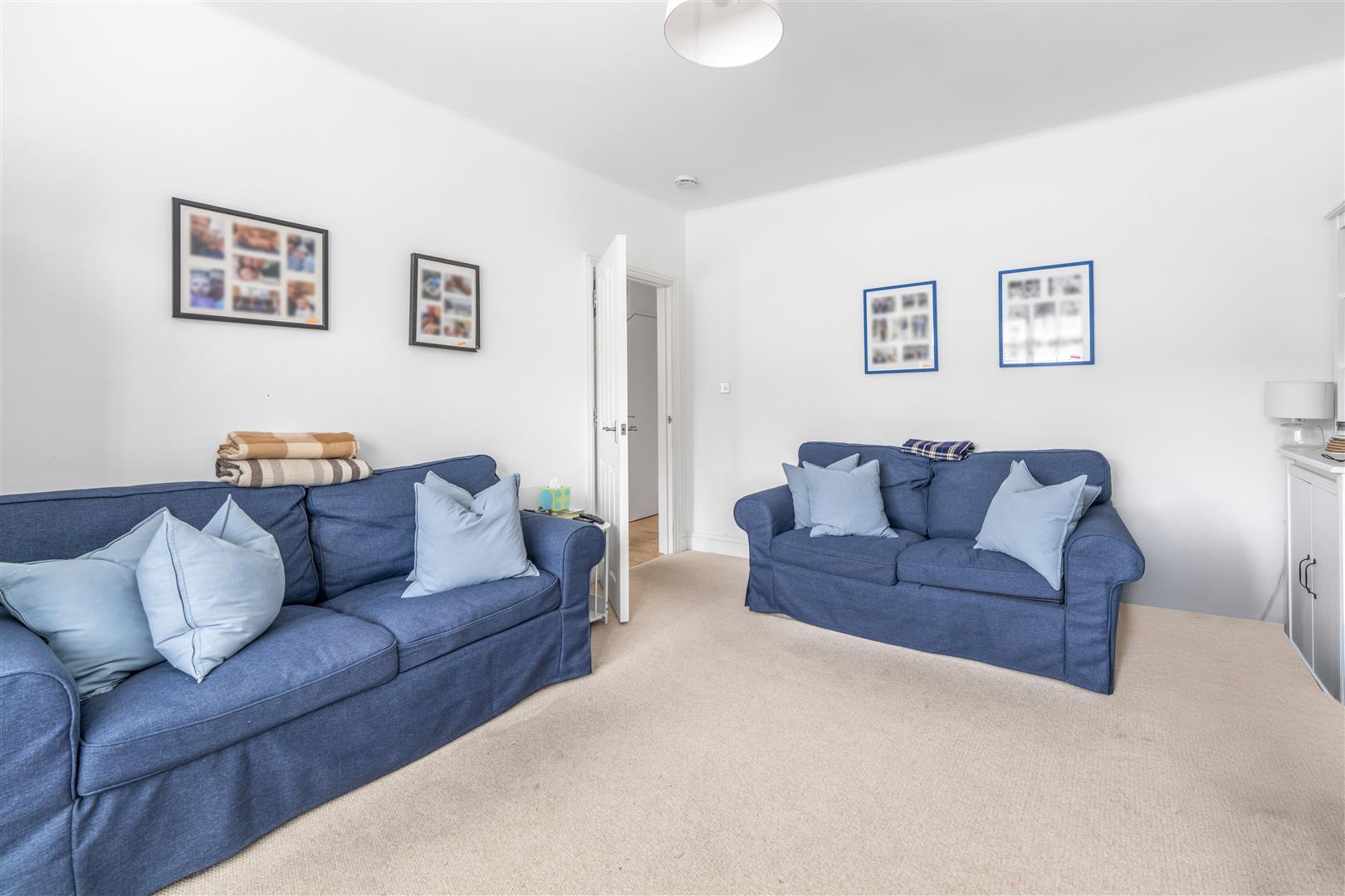 Property Image 83b9932e-b1b1-4bff-8235-e3717946c447