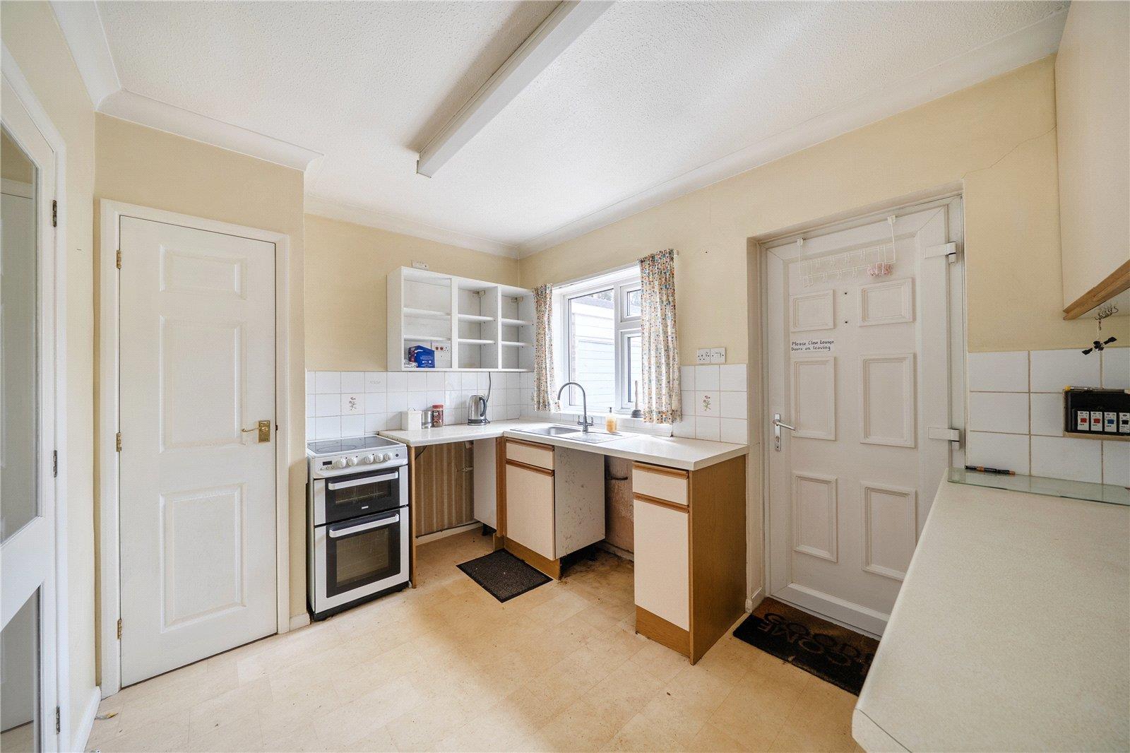 Property Image 83bf996e-f8b3-4823-ab90-2c33e033eace