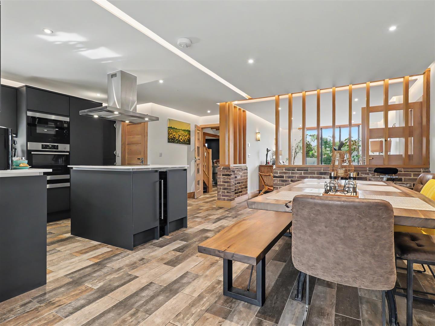 Property Image 83ca675a-1c0b-4d05-a22e-9e54d95e6628
