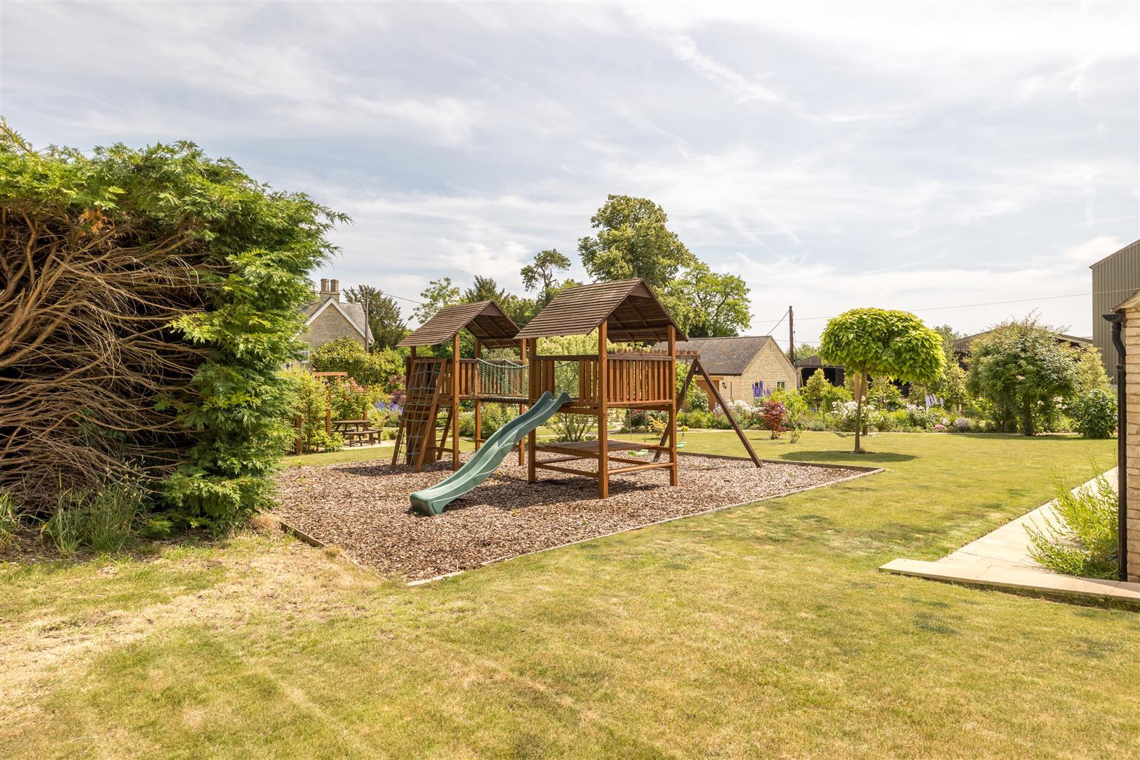 Property Image 83ce98a0-95fa-48ec-87fa-676a21bdc3ce