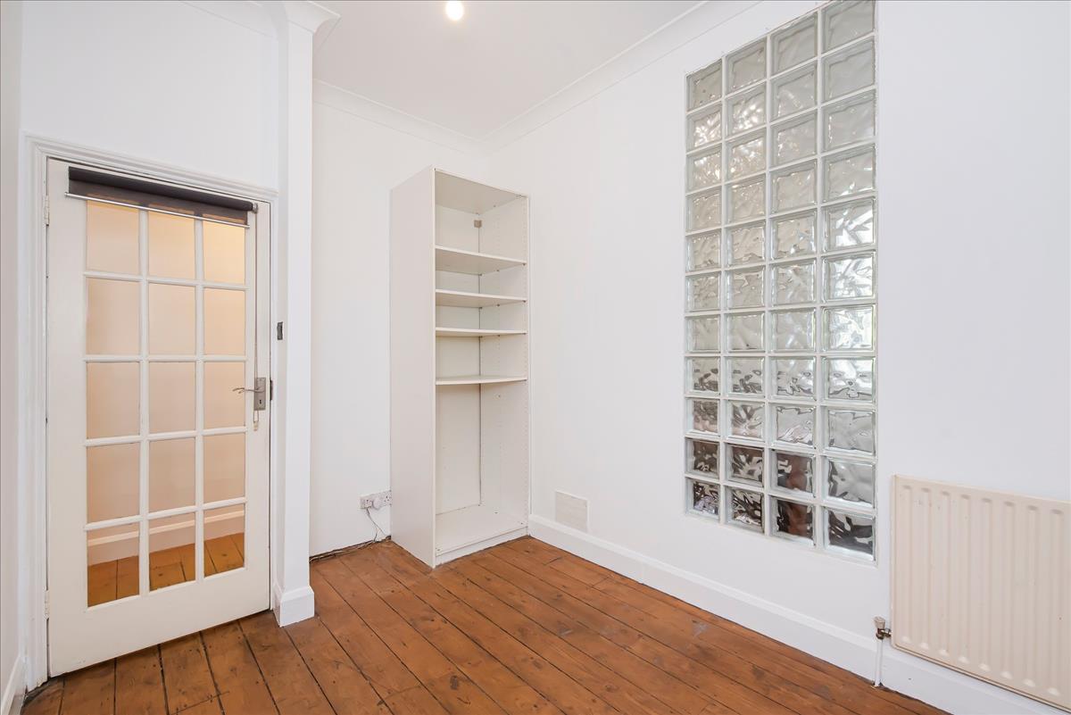 Property Image 83ddb292-a9ac-46e1-8e63-18f8ef8d3936